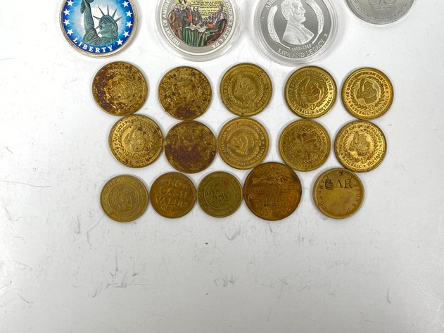 Image for (22) Commemorative Coins, Tokens and More