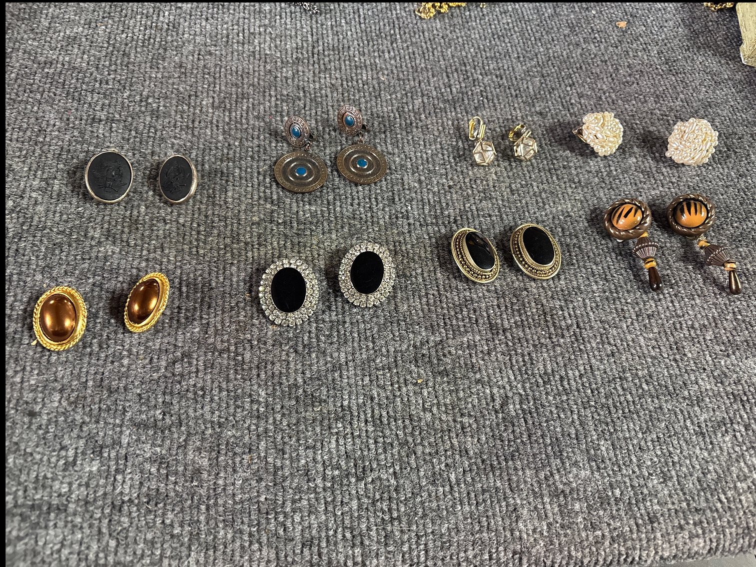 Image for Short Notice Auction