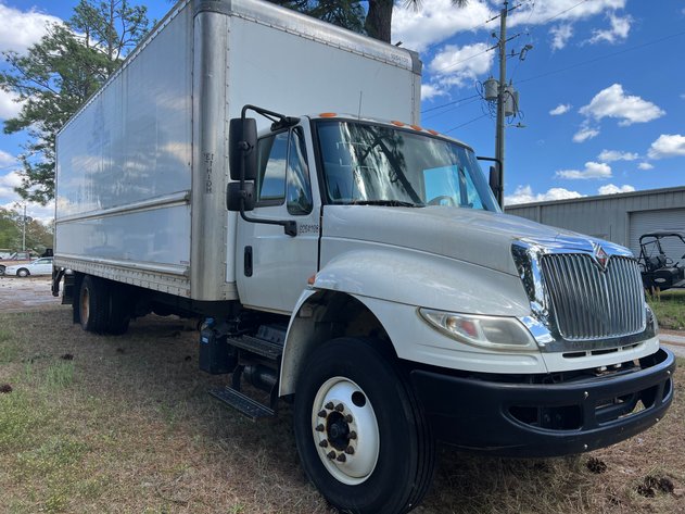 2015 International 4300 Box Truck