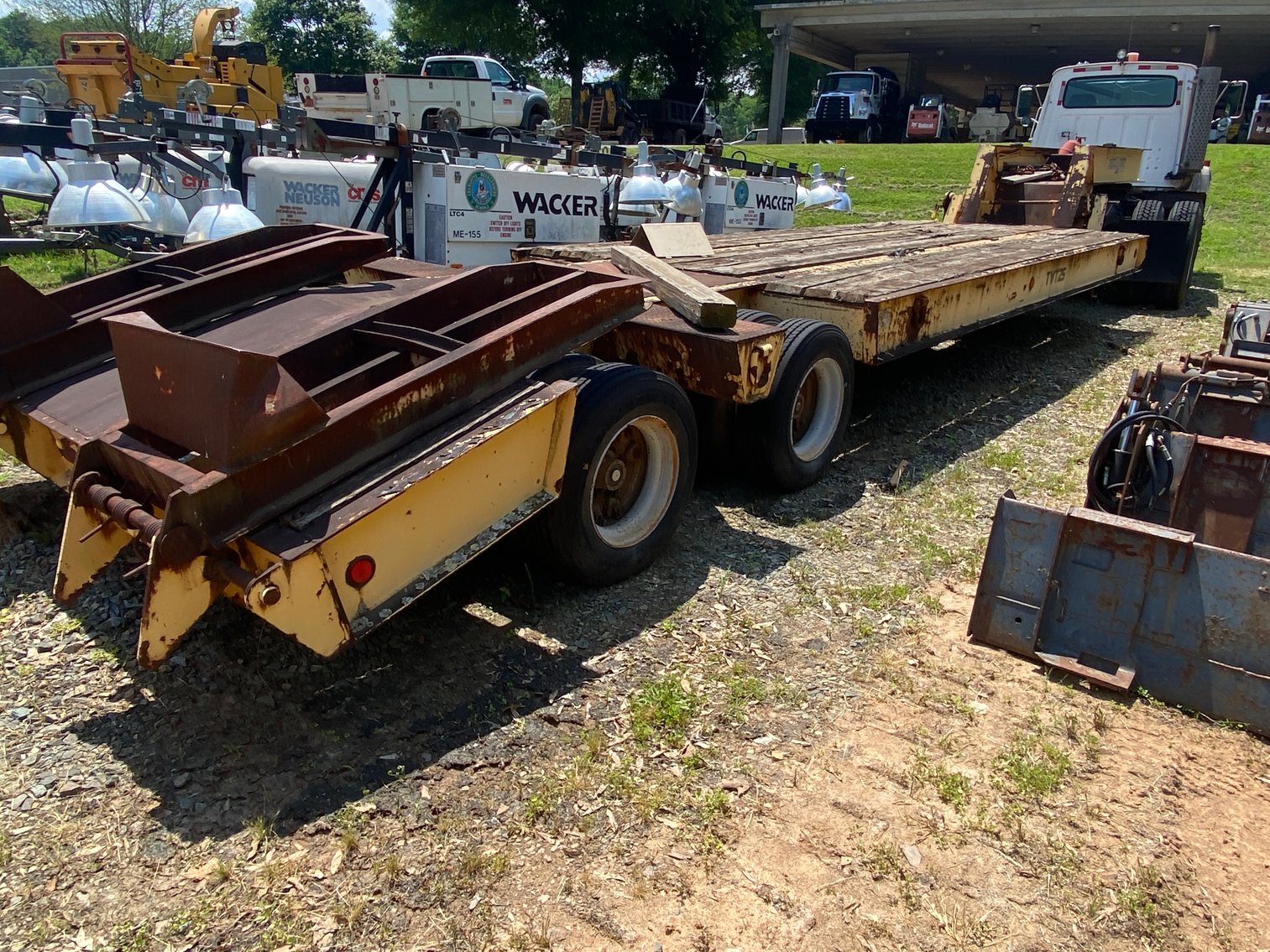 Image for [LISTING] Charlotte Mecklenburg Schools Surplus Auction