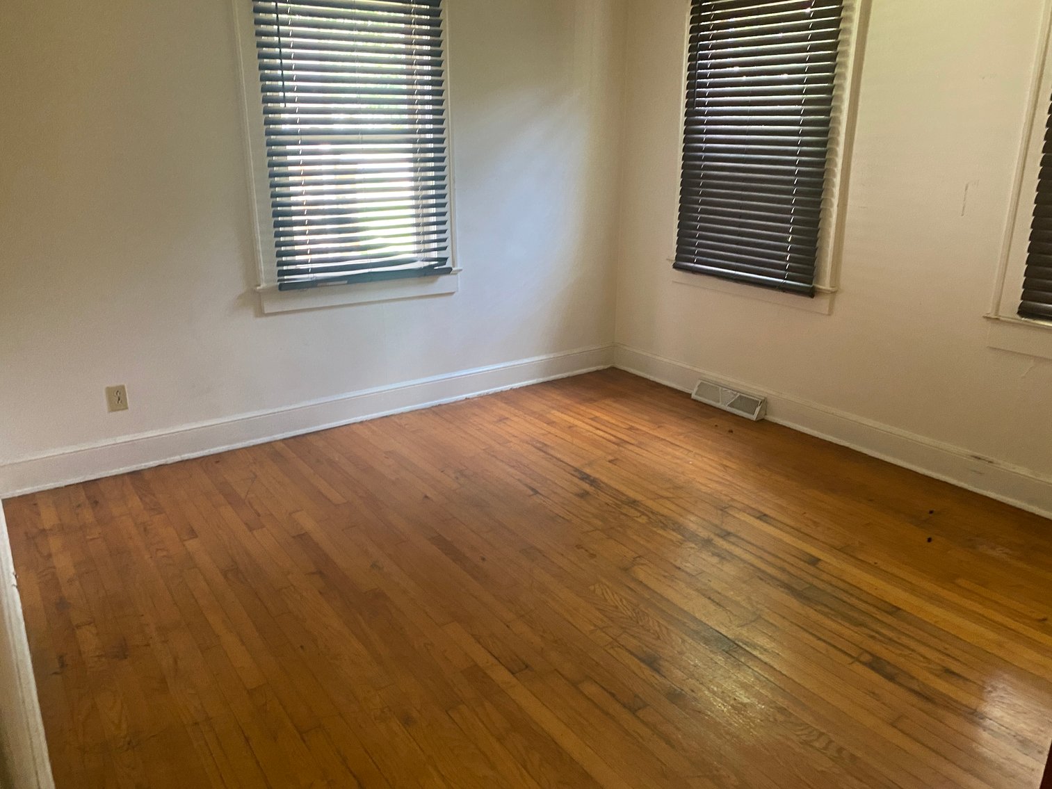 Image for US Marshals Service Auction - 2 Bedroom Home Near Downtown Charlotte, NC