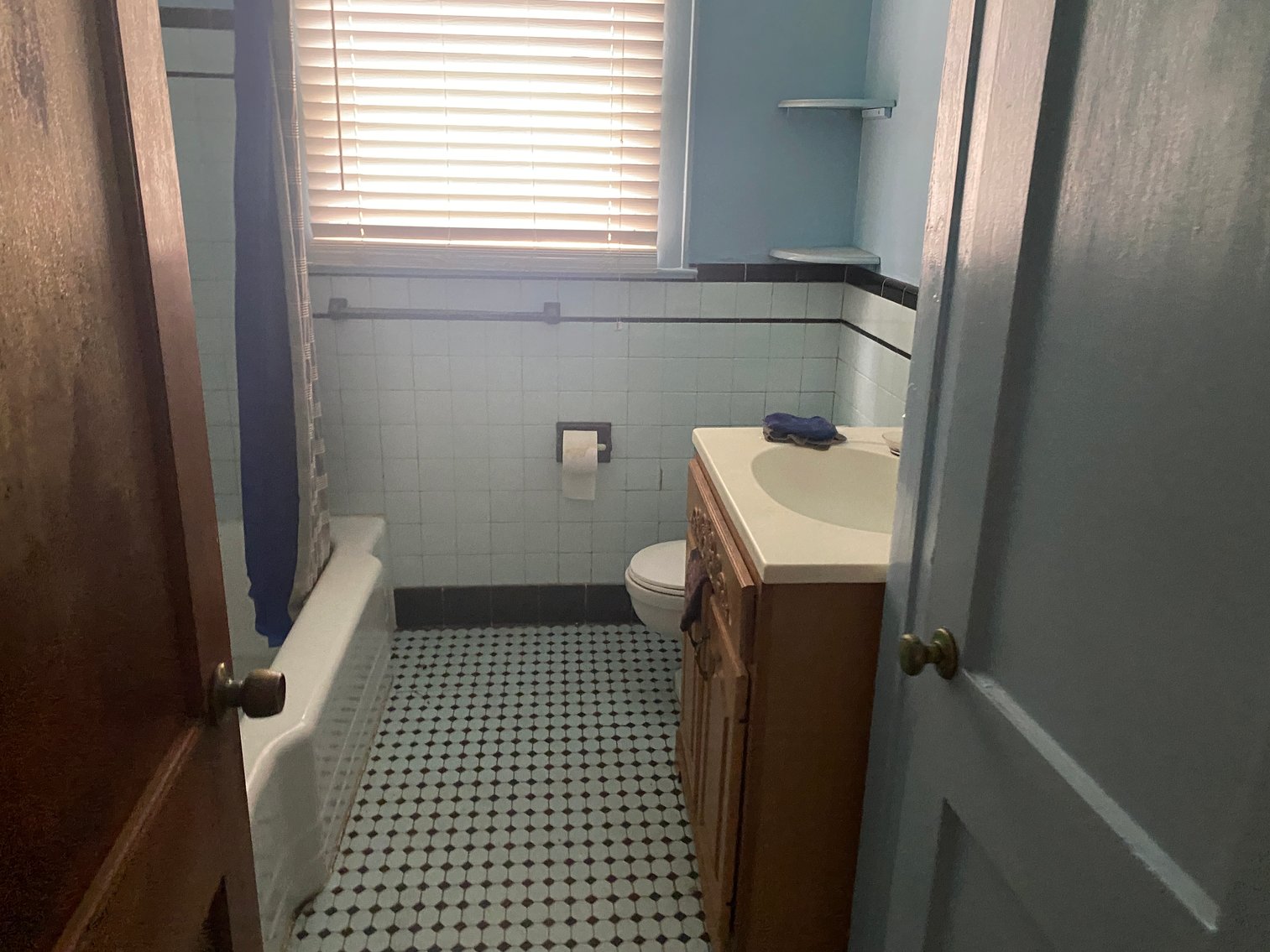 Image for US Marshals Service Auction - 2 Bedroom Home Near Downtown Charlotte, NC