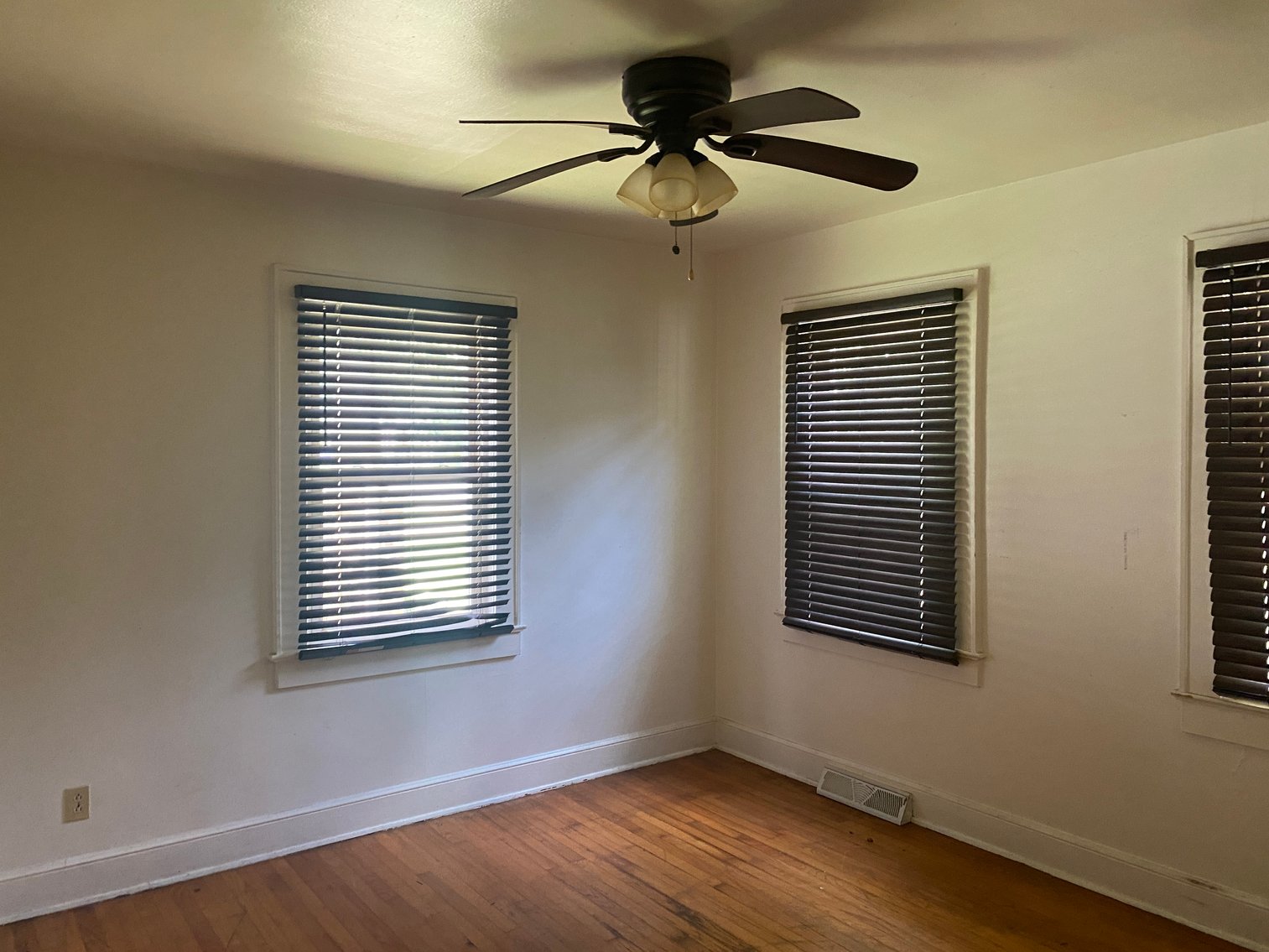 Image for US Marshals Service Auction - 2 Bedroom Home Near Downtown Charlotte, NC