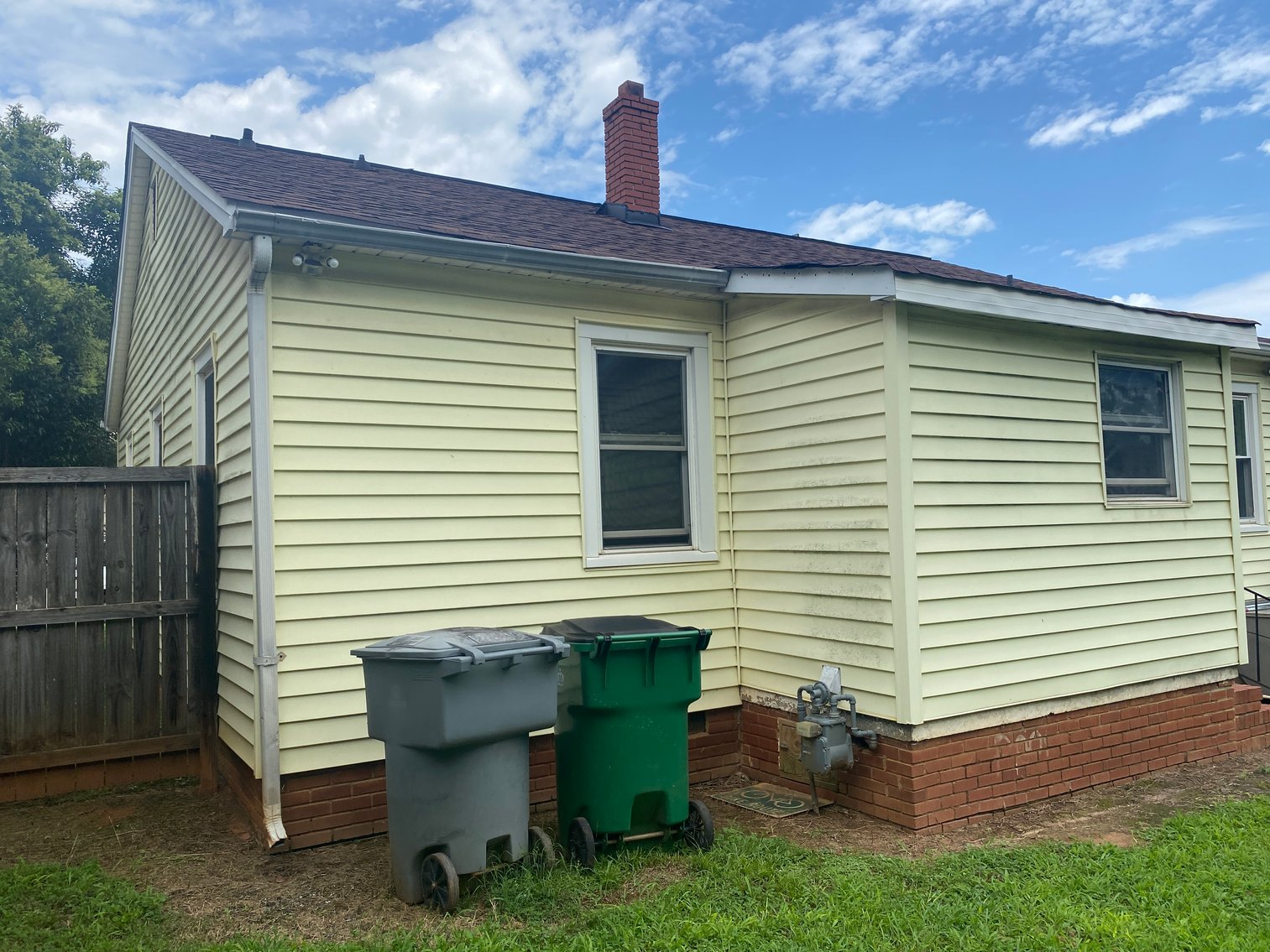 Image for US Marshals Service Auction - 2 Bedroom Home Near Downtown Charlotte, NC