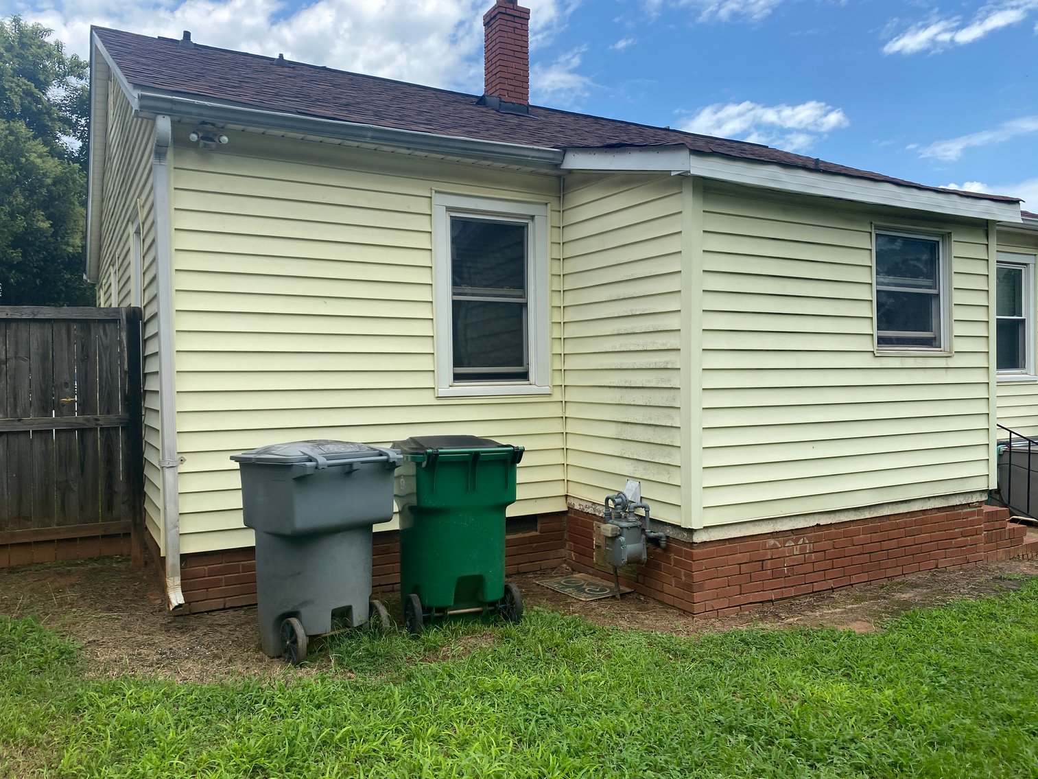 Image for US Marshals Service Auction - 2 Bedroom Home Near Downtown Charlotte, NC
