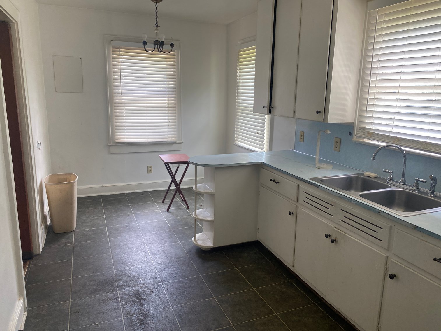 Image for US Marshals Service Auction - 2 Bedroom Home Near Downtown Charlotte, NC