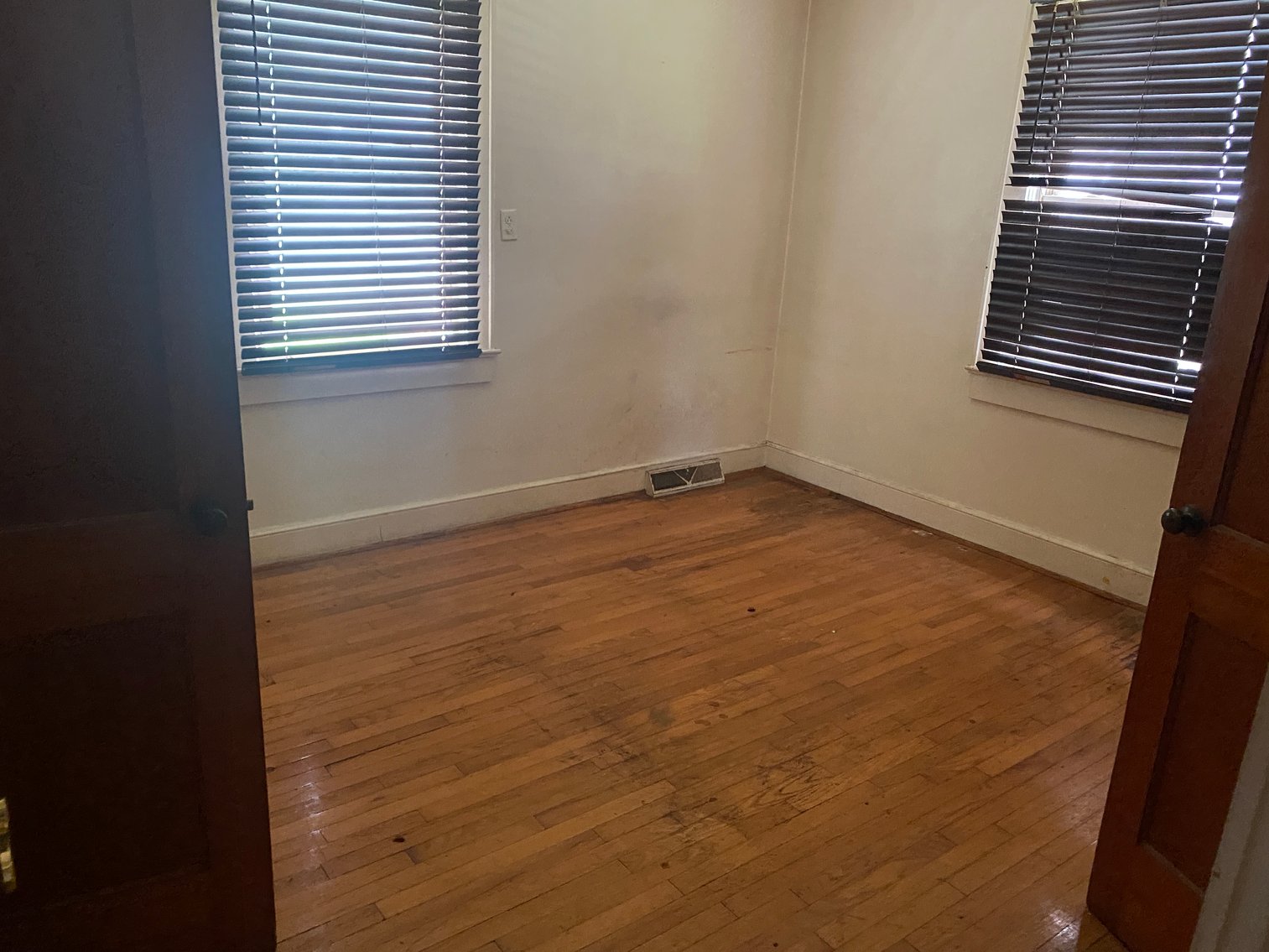 Image for US Marshals Service Auction - 2 Bedroom Home Near Downtown Charlotte, NC