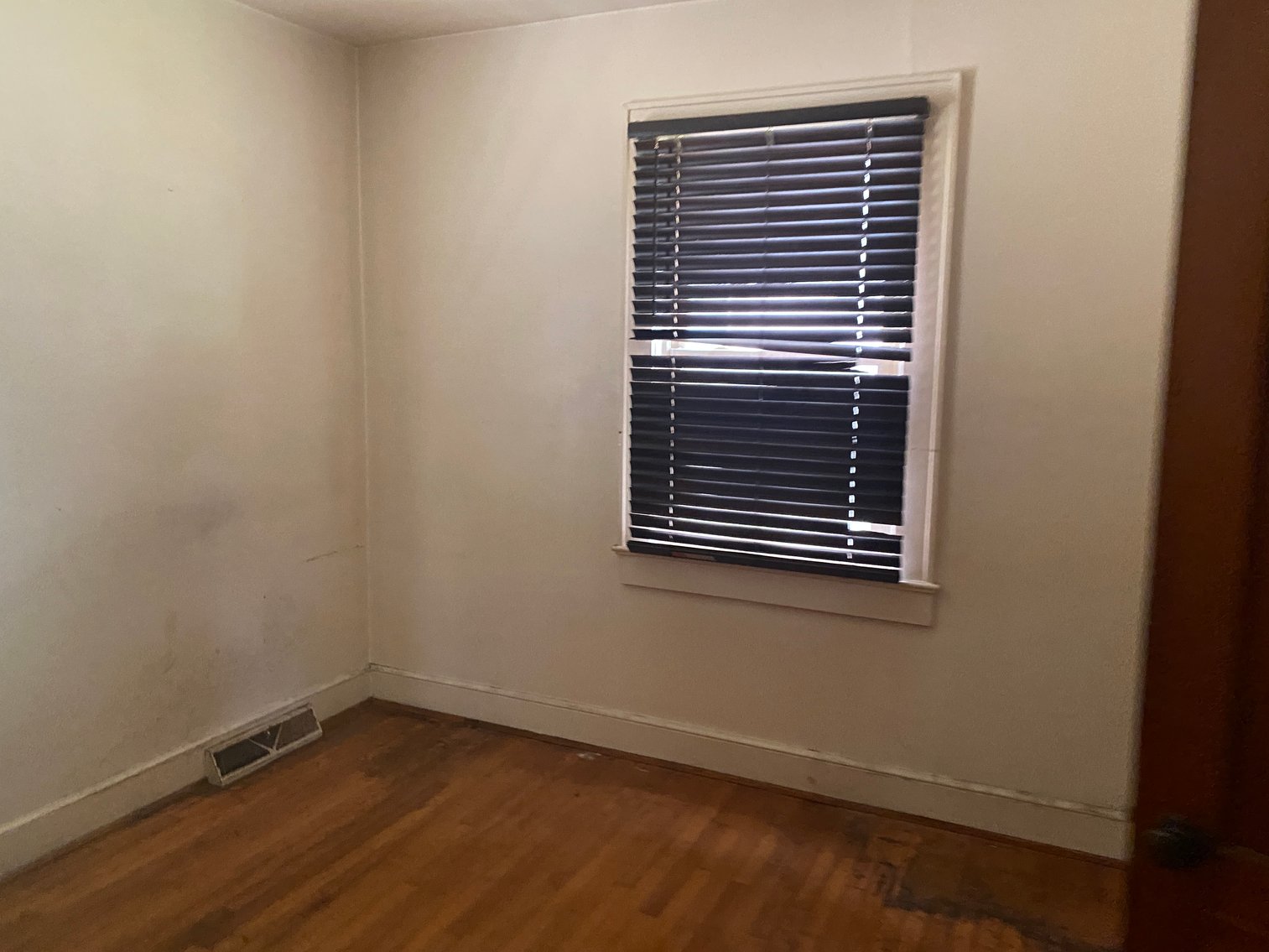 Image for US Marshals Service Auction - 2 Bedroom Home Near Downtown Charlotte, NC