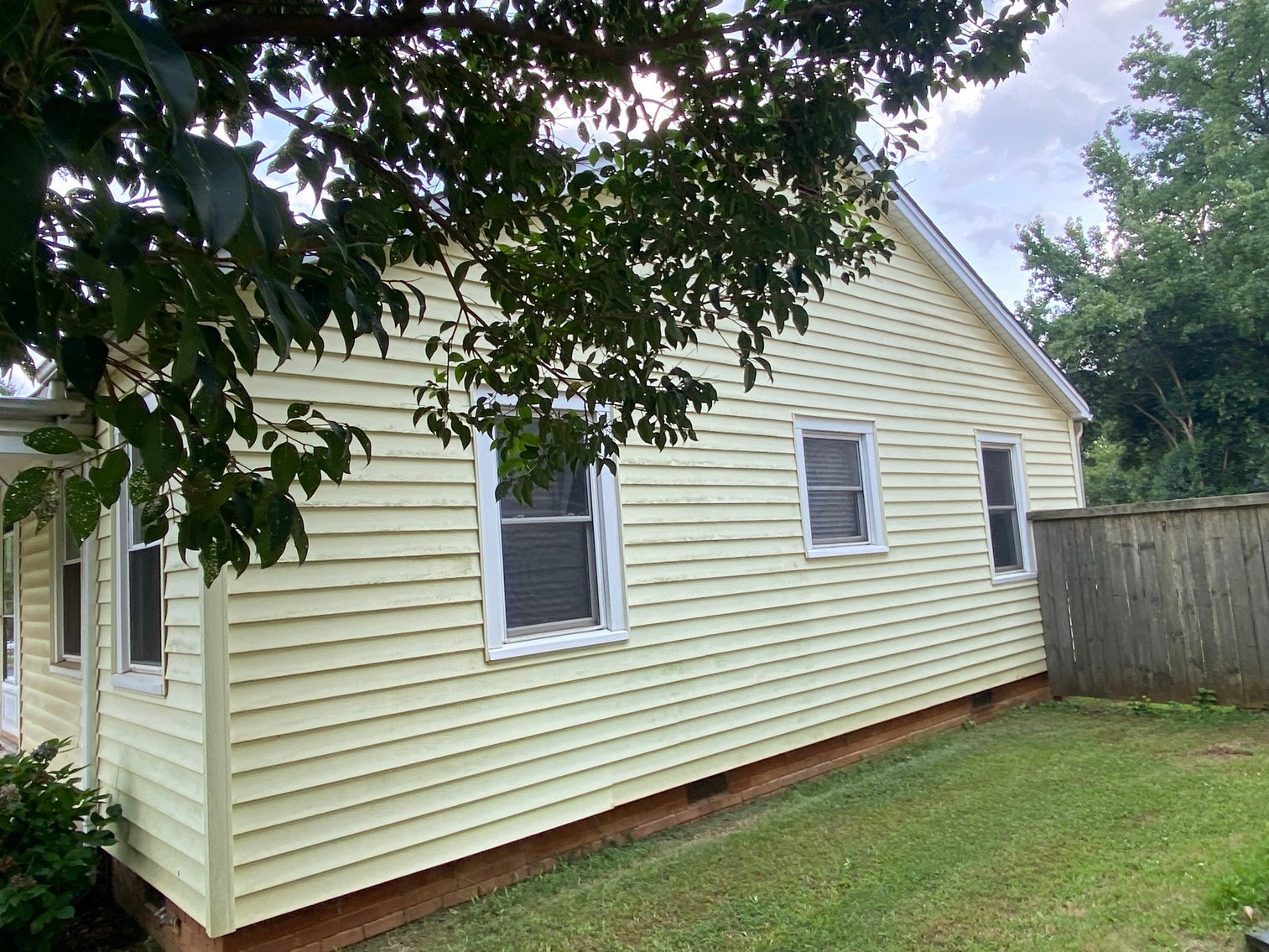 Image for US Marshals Service Auction - 2 Bedroom Home Near Downtown Charlotte, NC