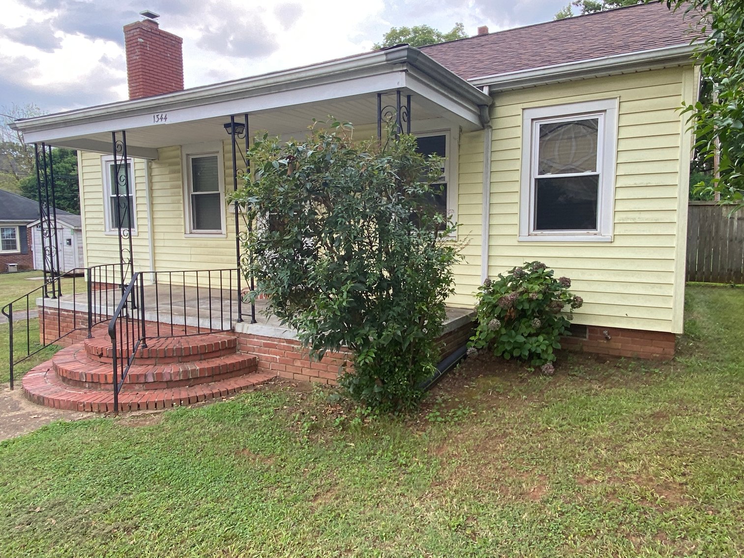 Image for US Marshals Service Auction - 2 Bedroom Home Near Downtown Charlotte, NC