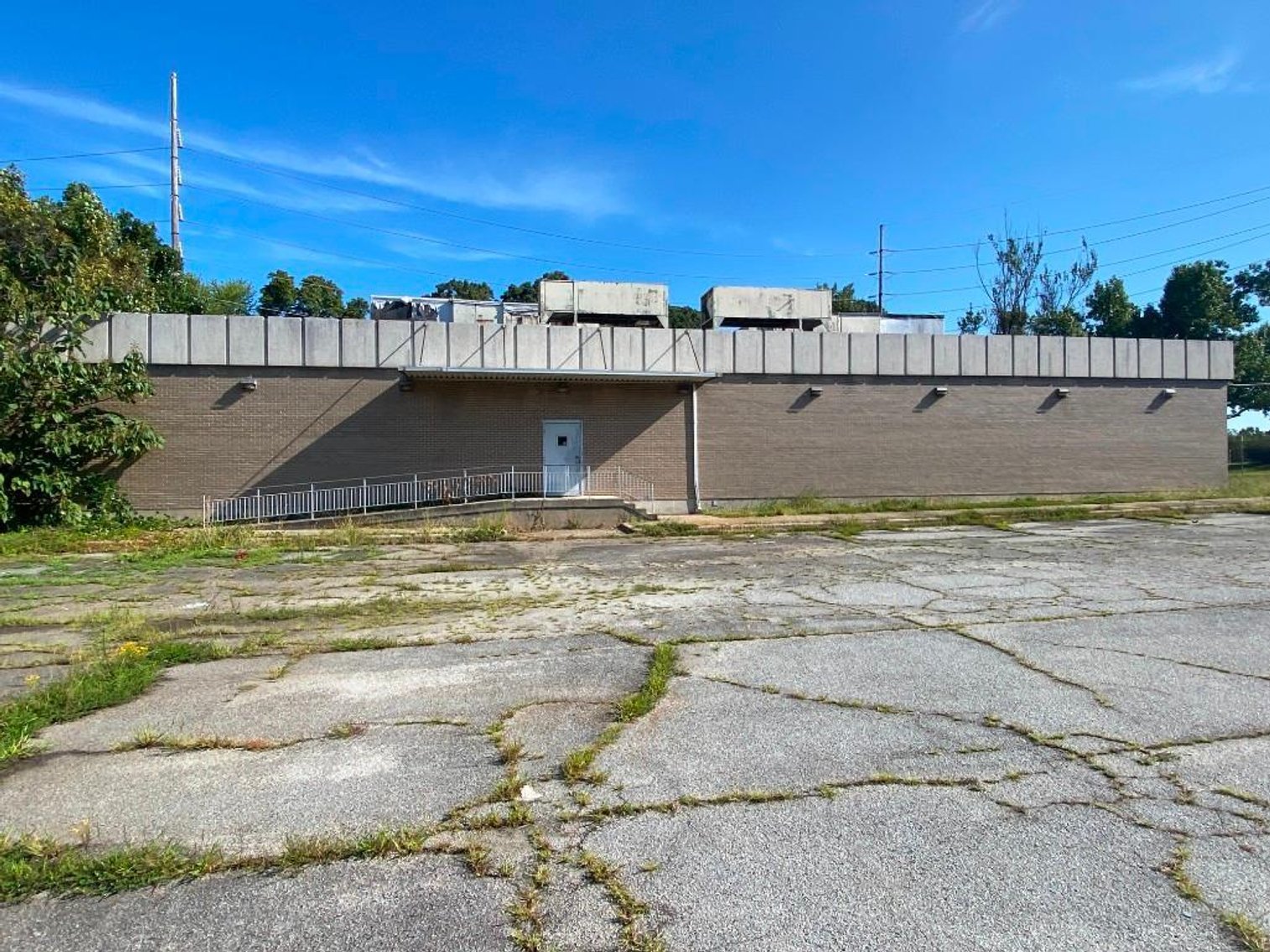 Image for Real Estate Auction - Industrial Office Building in High Point, NC