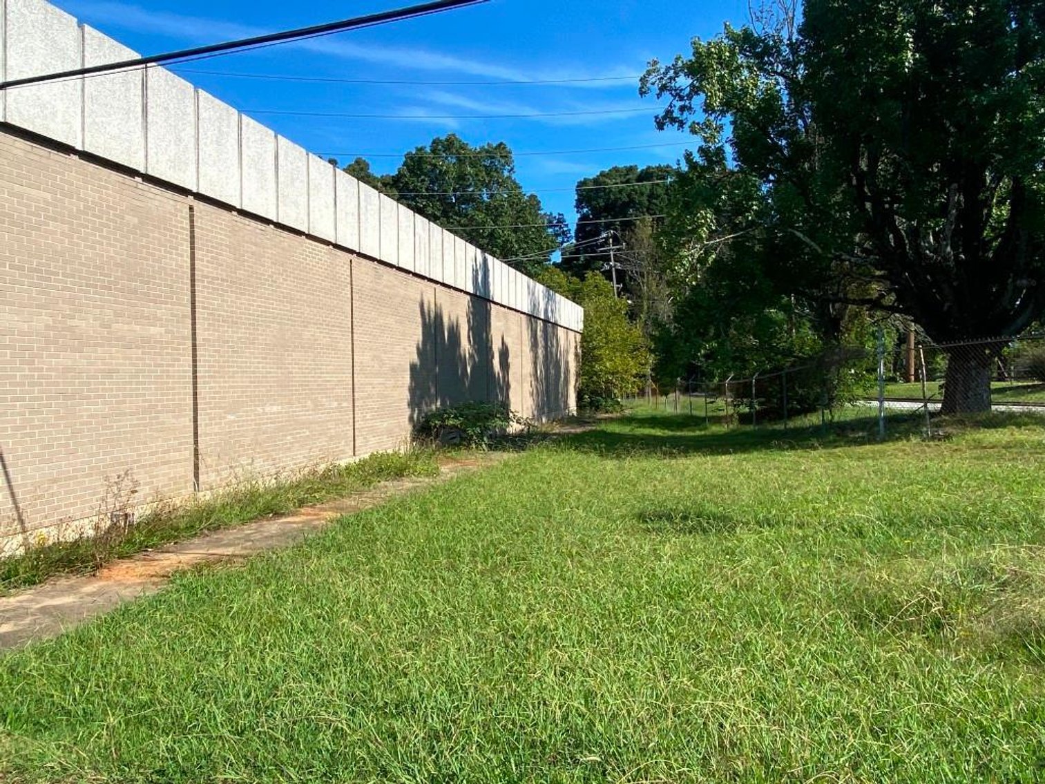 Image for Real Estate Auction - Industrial Office Building in High Point, NC