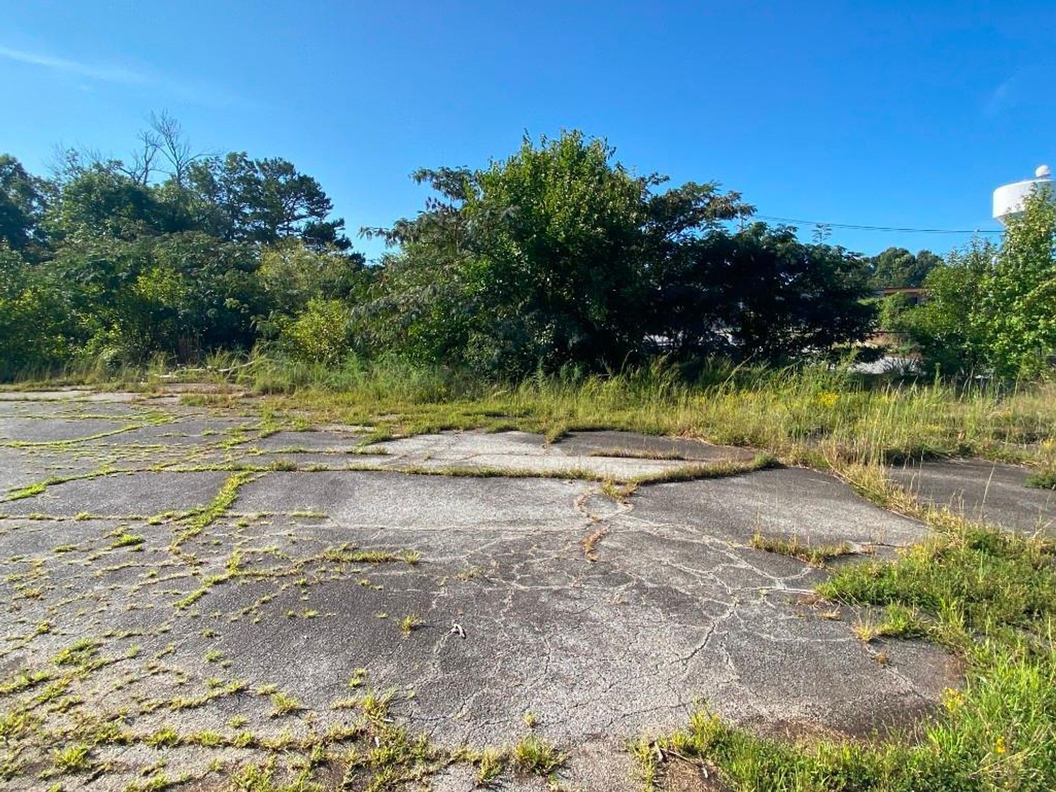 Image for Real Estate Auction - Industrial Office Building in High Point, NC