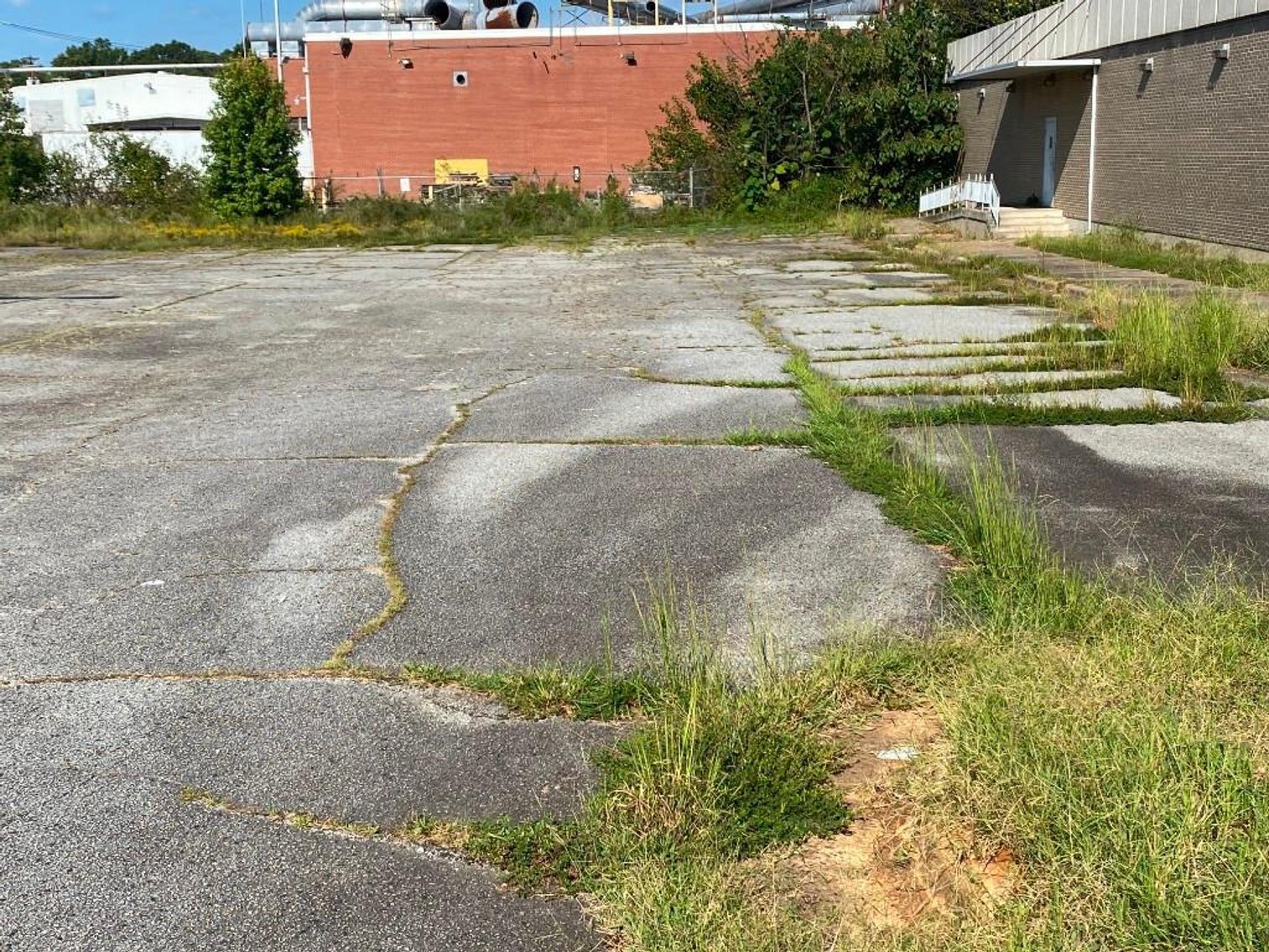 Image for Real Estate Auction - Industrial Office Building in High Point, NC