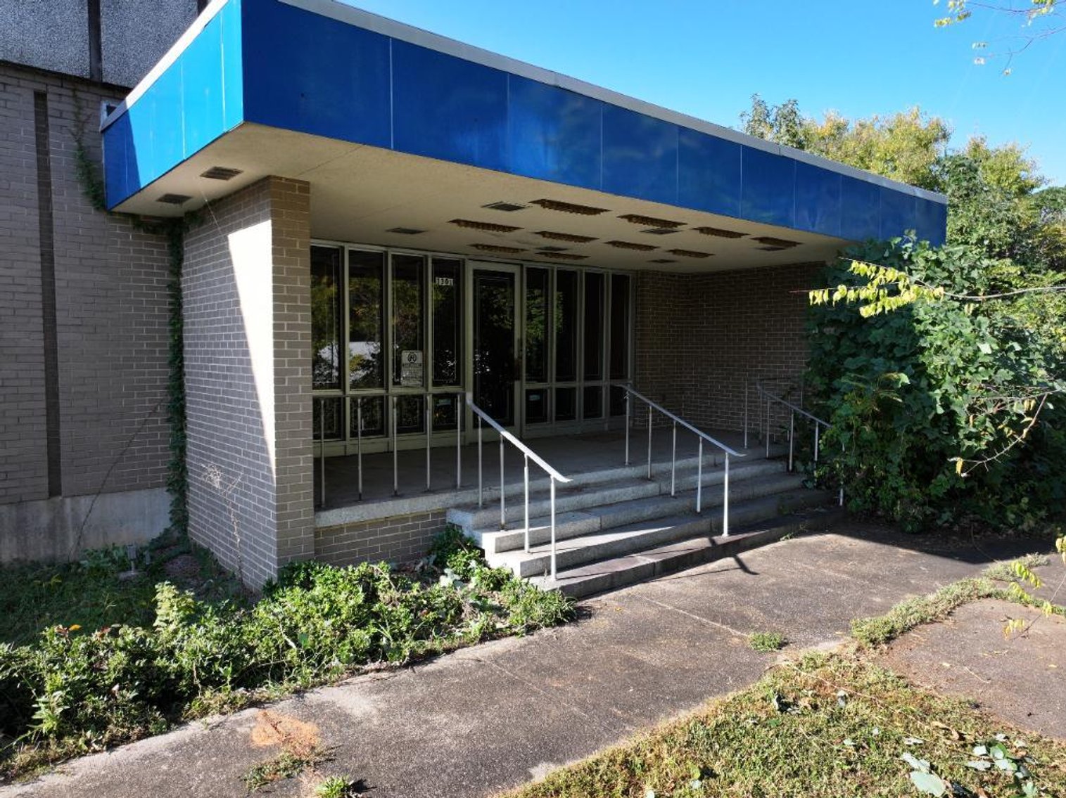 Image for Real Estate Auction - Industrial Office Building in High Point, NC