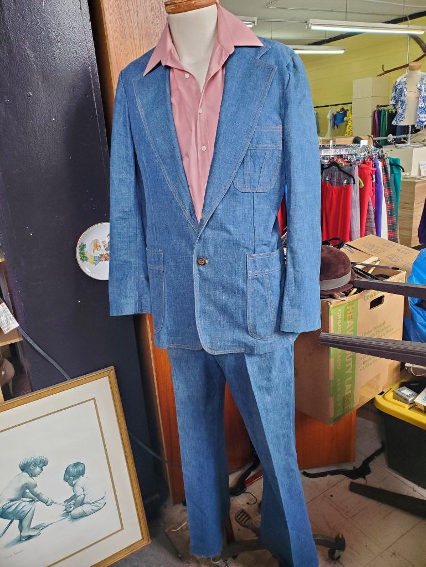 Image for The Groovy Goose Liquidation Auction