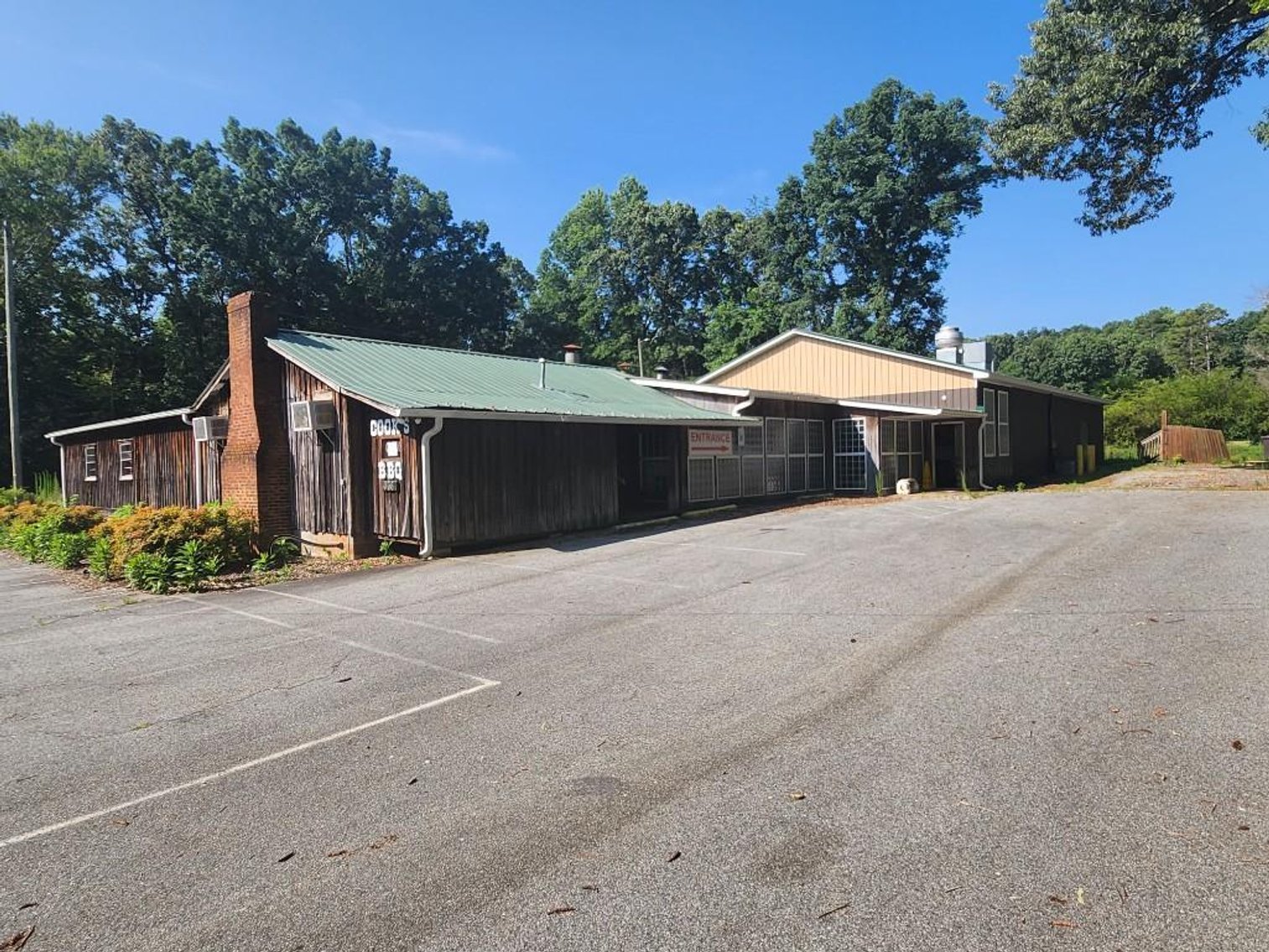 Image for Real Estate of Former Cook's Barbeque