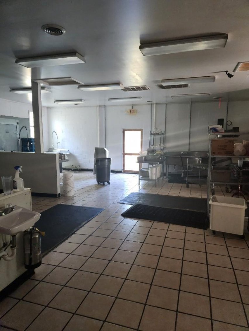 Image for Real Estate of Former Cook's Barbeque