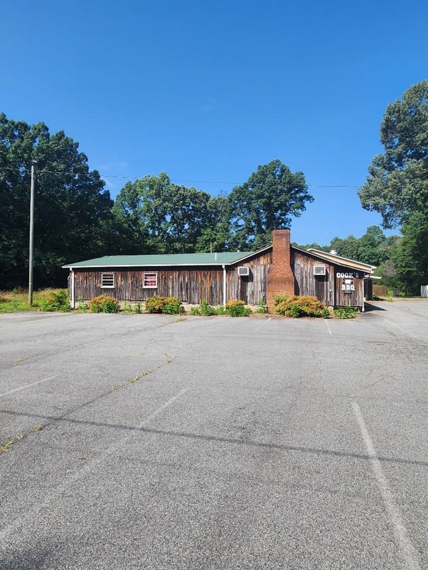 Image for Real Estate of Former Cook's Barbeque
