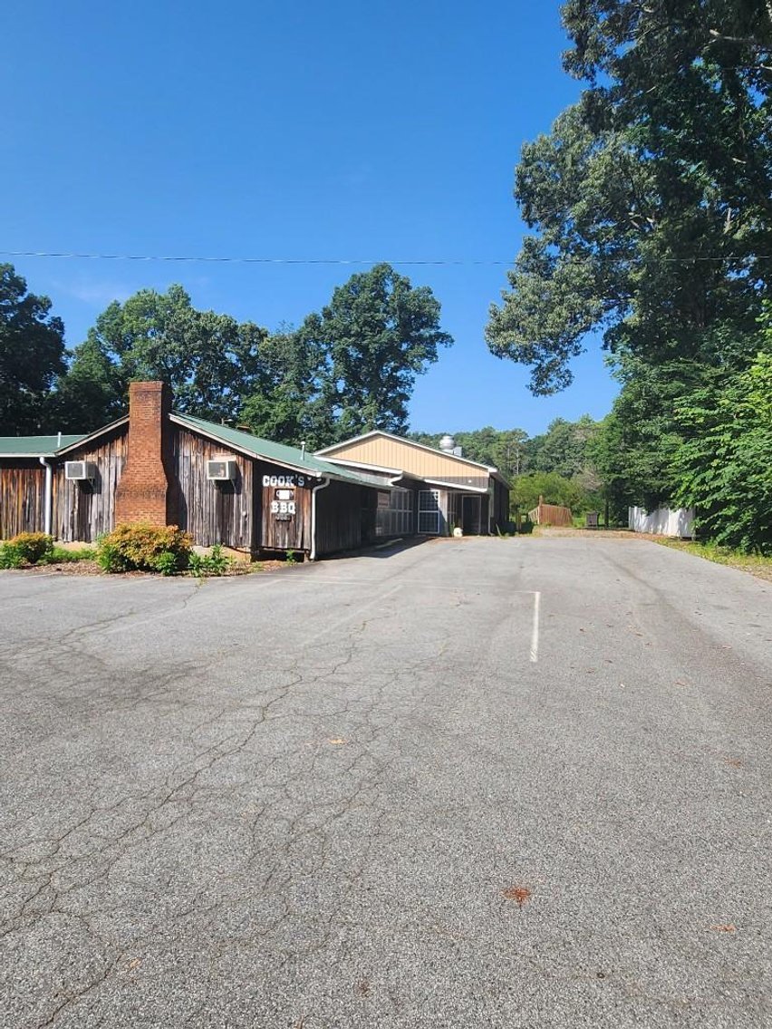 Image for Real Estate of Former Cook's Barbeque