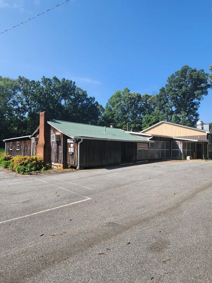 Image for Real Estate of Former Cook's Barbeque