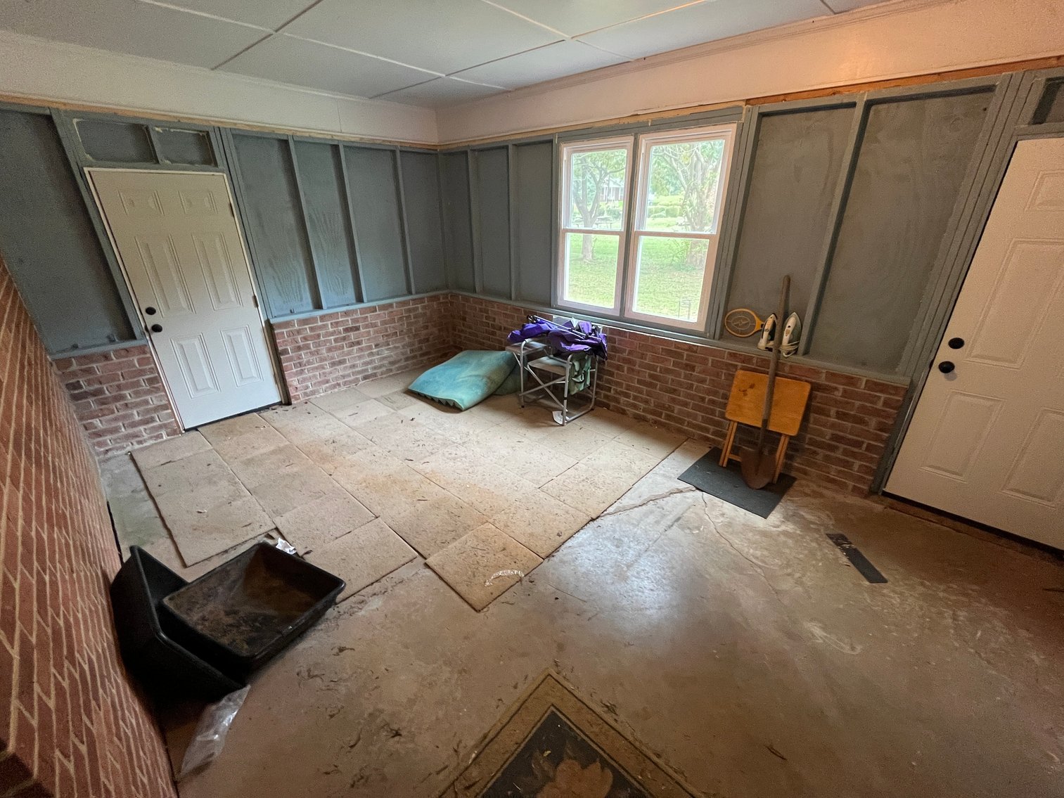 Image for Real Estate Auction: Brick Home with Detached Garage & 0.97± Acres in Pilot Mountain, NC