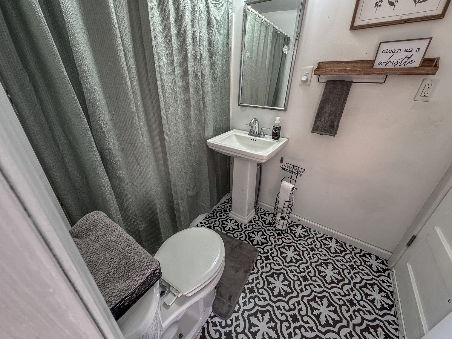 Image for Home For Sale in Mount Airy - 546 Franklin Road