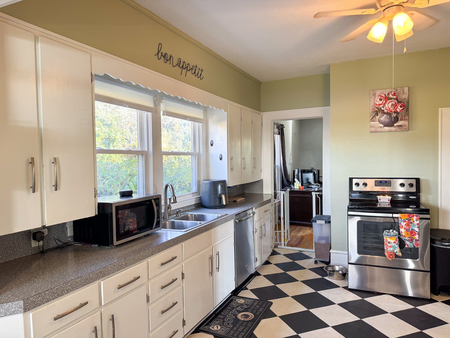 Image for Home For Sale in Mount Airy - 546 Franklin Road