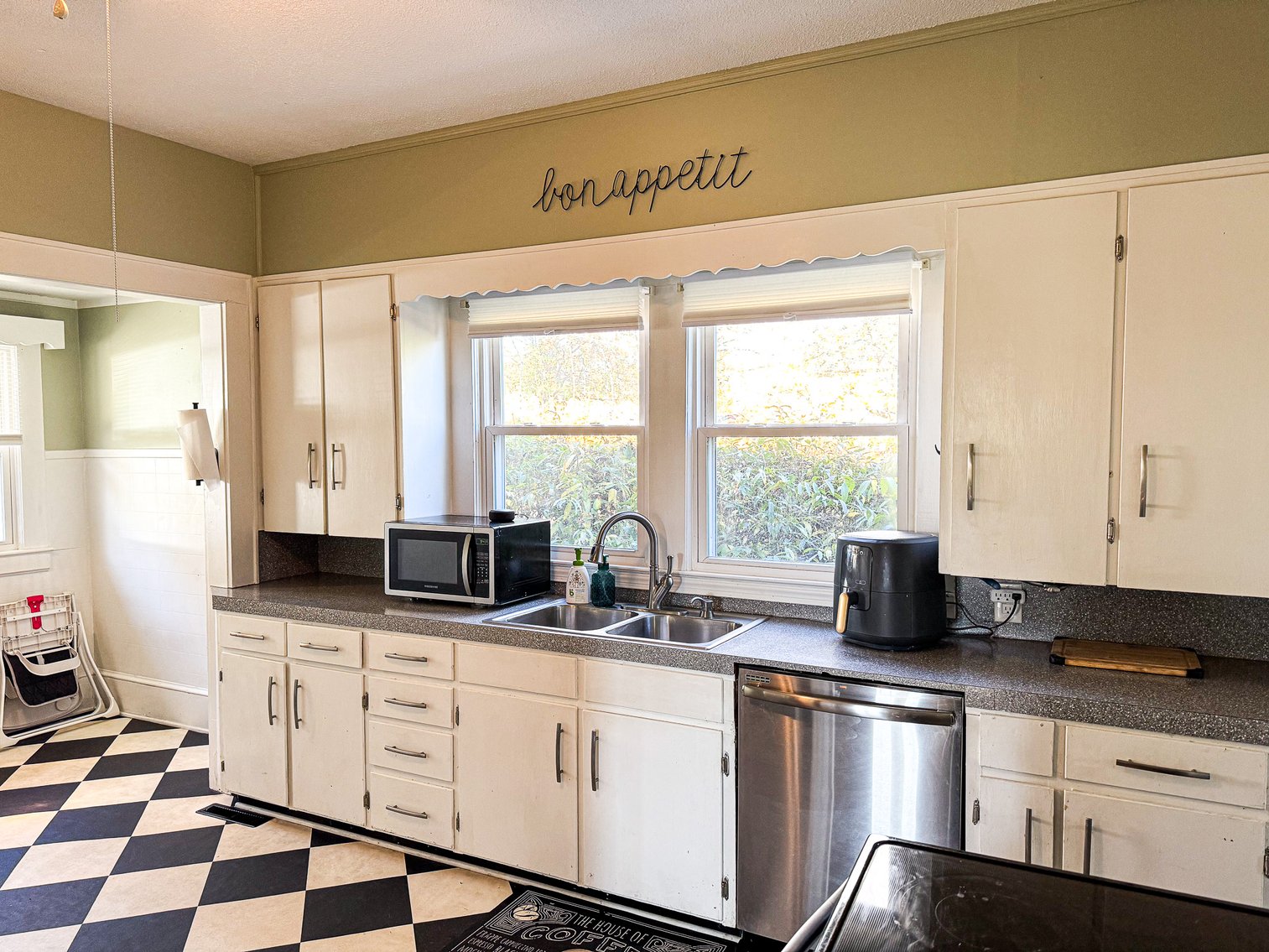 Image for Home For Sale in Mount Airy - 546 Franklin Road