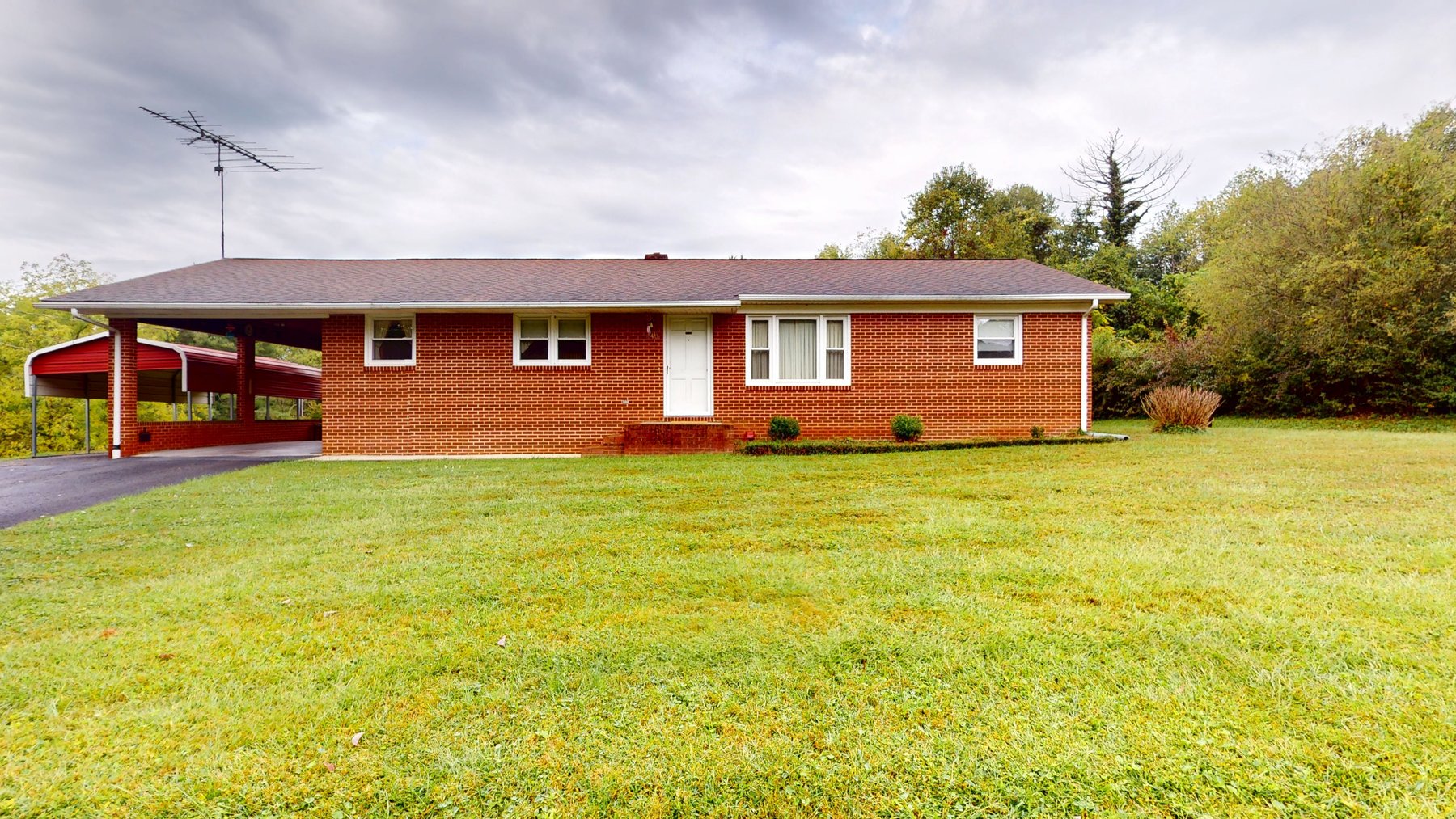 Image for Estate of Gladys Morris - Brick 3-Bedroom Home Near Downtown Mount Airy