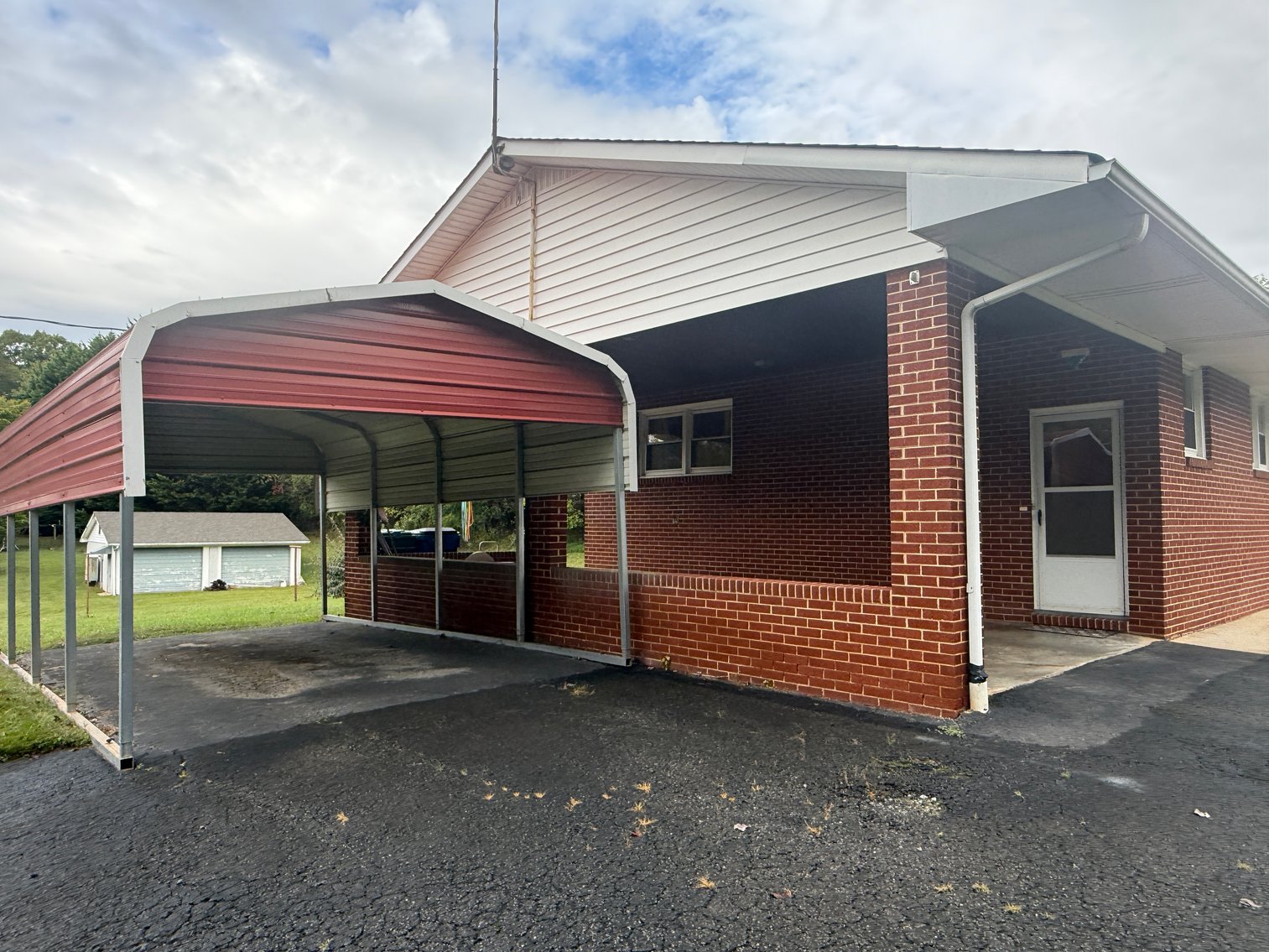 Image for Estate of Gladys Morris - Brick 3-Bedroom Home Near Downtown Mount Airy