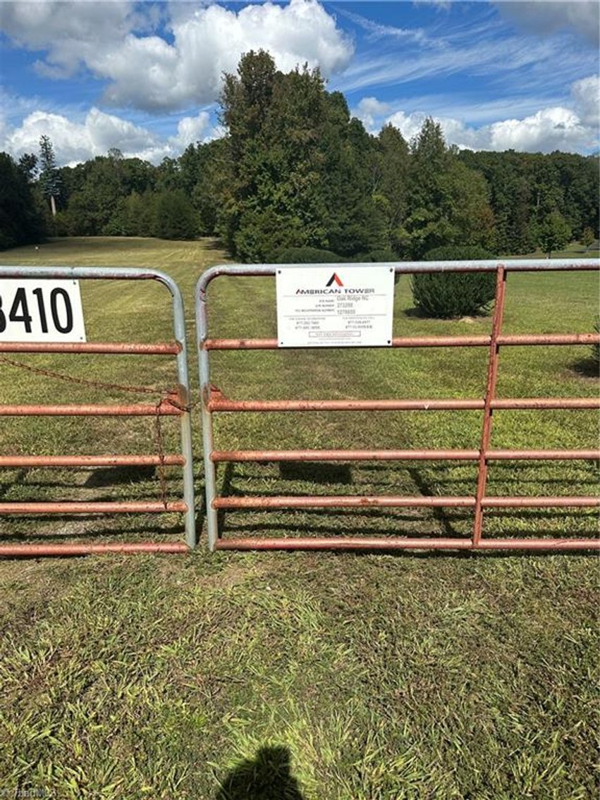 Image for Home For Sale in Oakridge - 8410 Linville Road