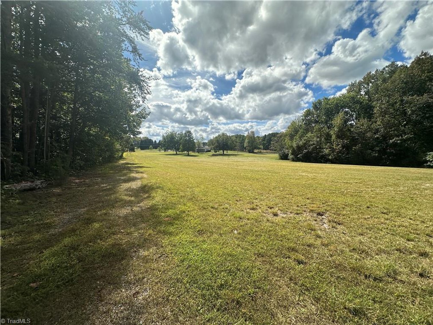 Image for Home For Sale in Oakridge - 8410 Linville Road