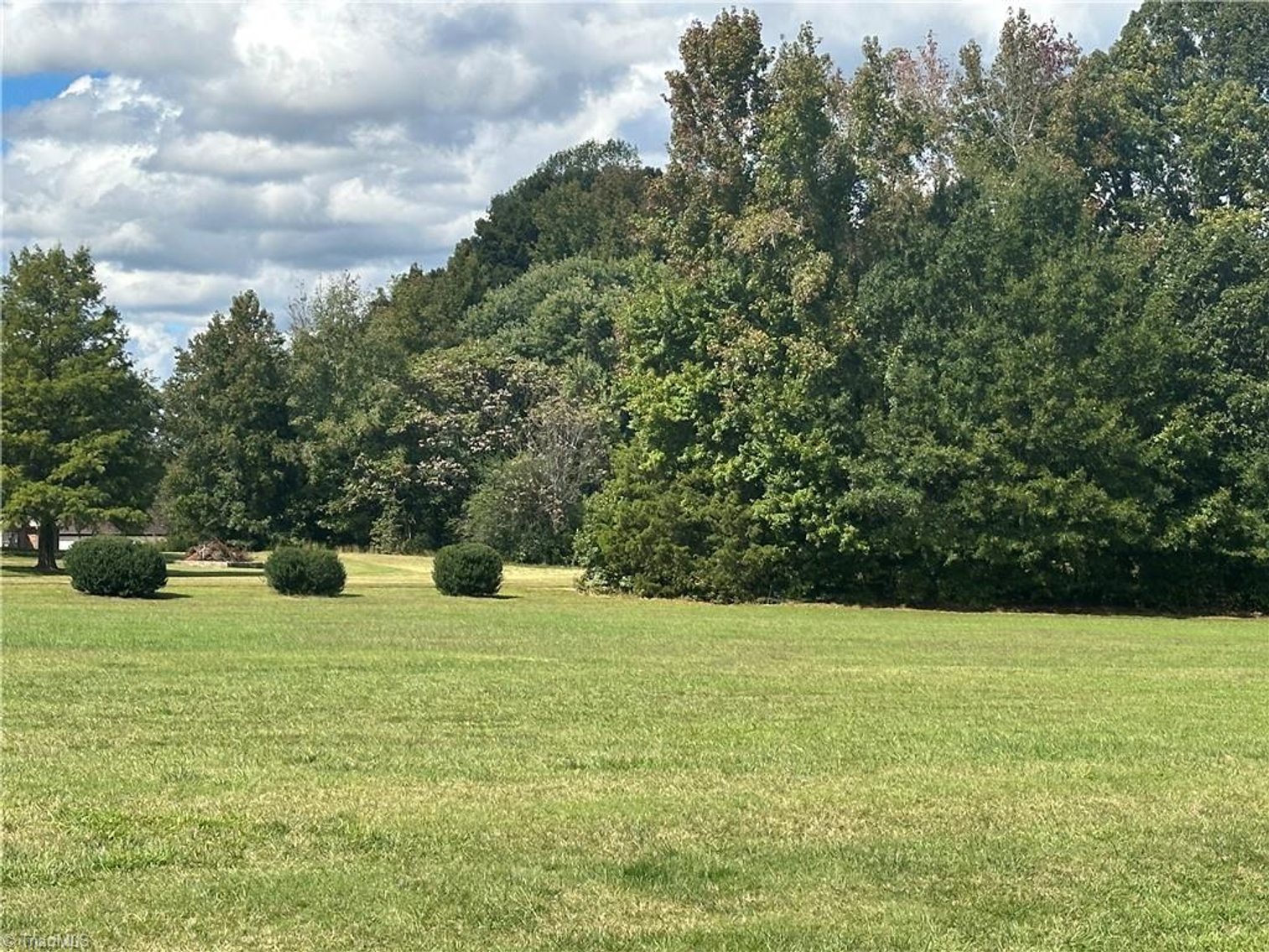 Image for Home For Sale in Oakridge - 8410 Linville Road