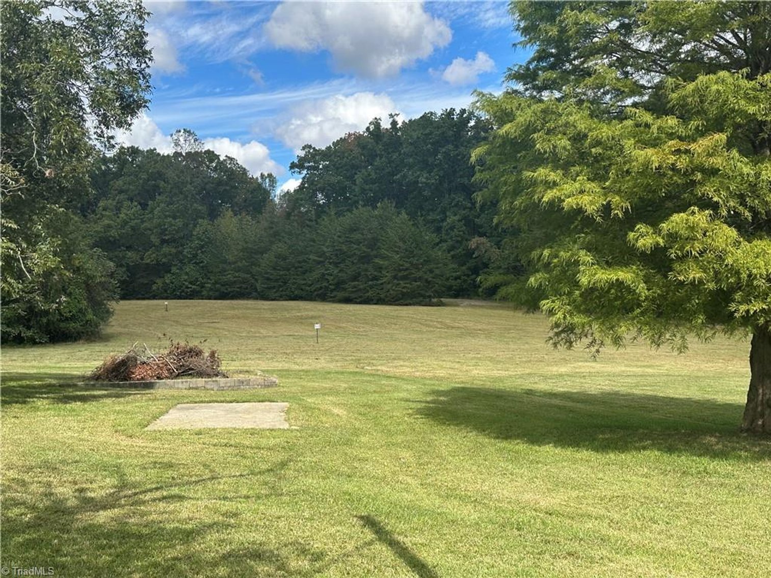 Image for Home For Sale in Oakridge - 8410 Linville Road