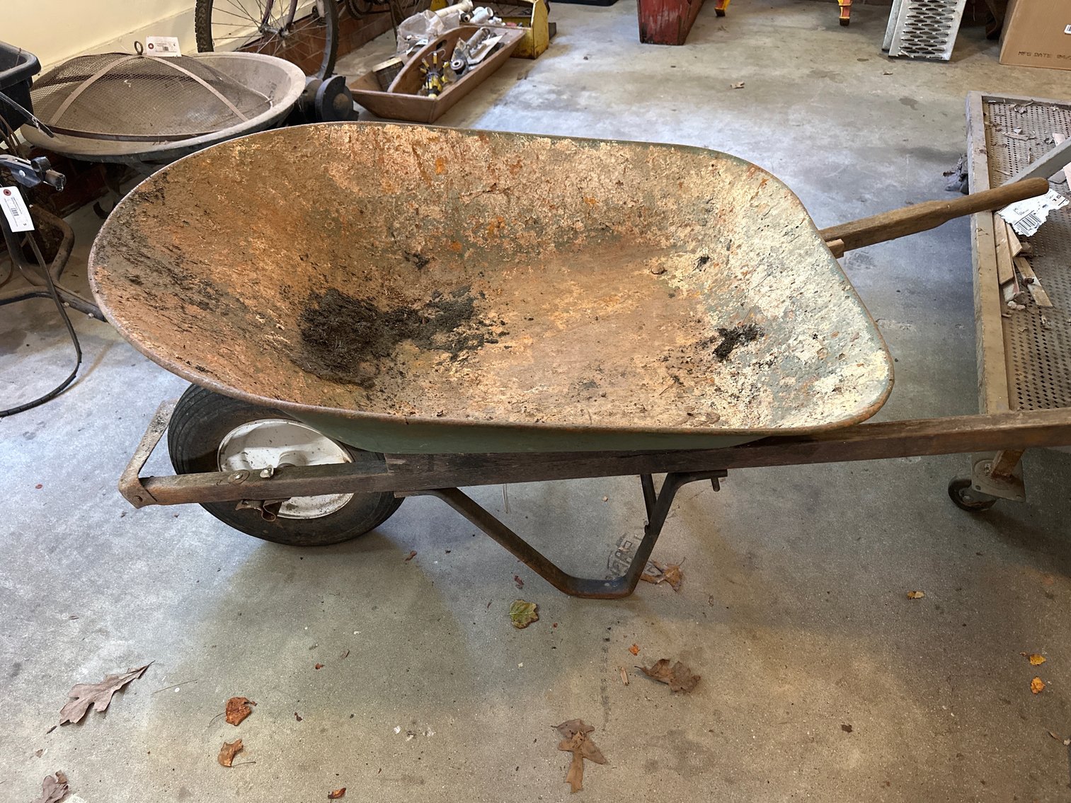 Image for Personal Property Online Auction - Home Decor, Furniture & Tools