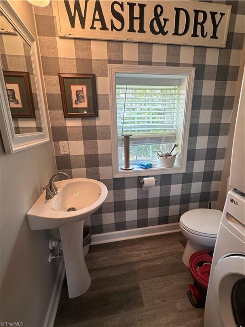 Image for Home For Sale in Dobson - 4797 Rockford Road