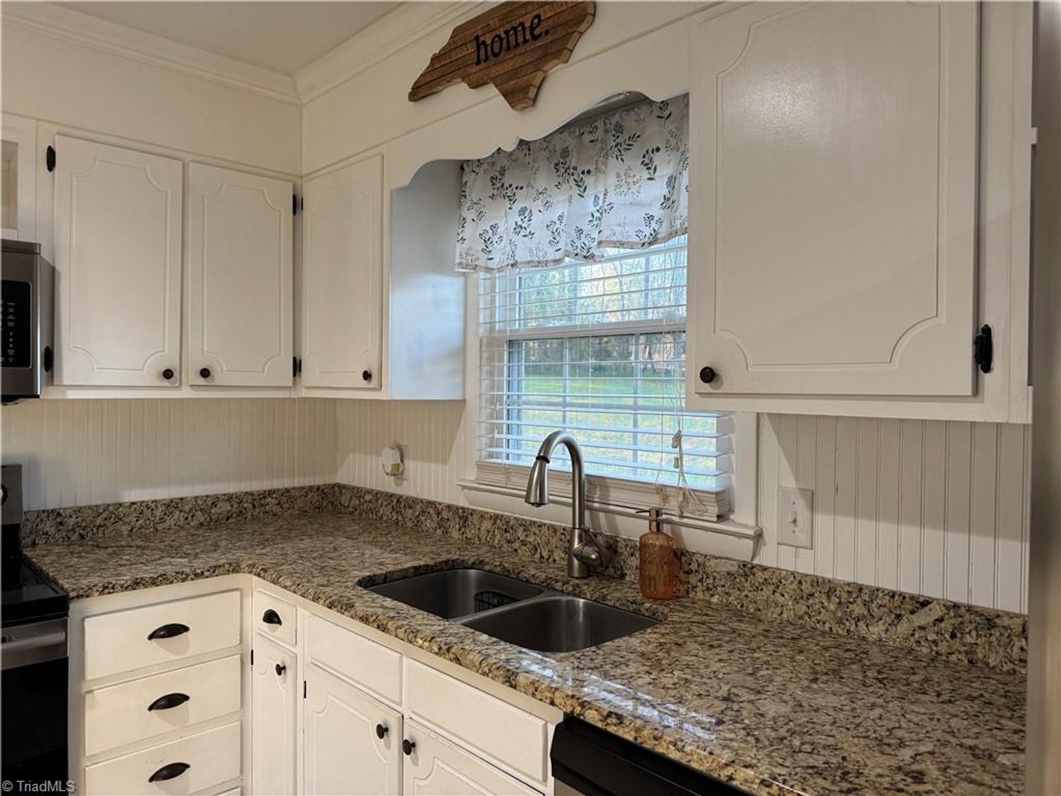 Image for Home For Sale in Mount Airy - 158 Betty Avenue