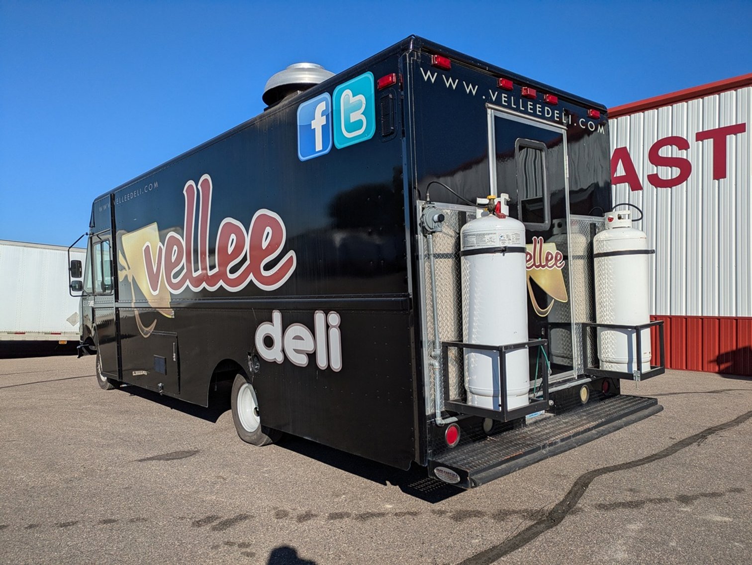 Image for 2003 Utilimaster Food Truck