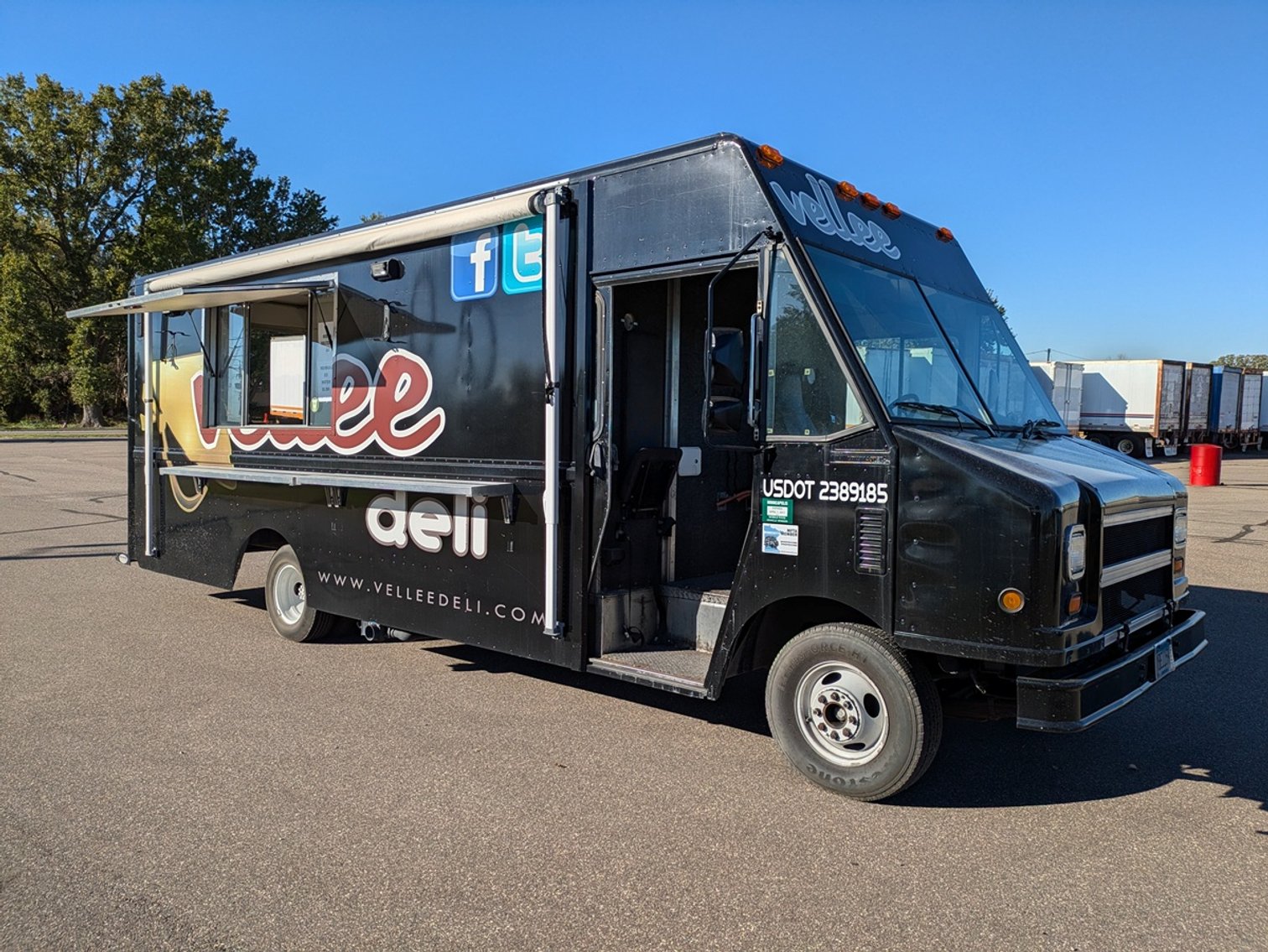 Image for 2003 Utilimaster Food Truck