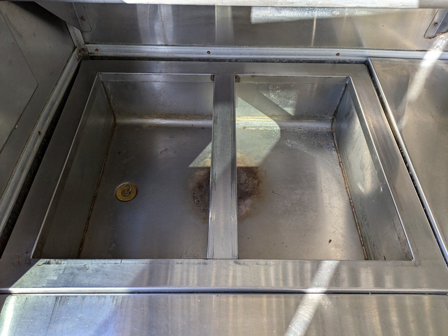 Image for 2003 Utilimaster Food Truck