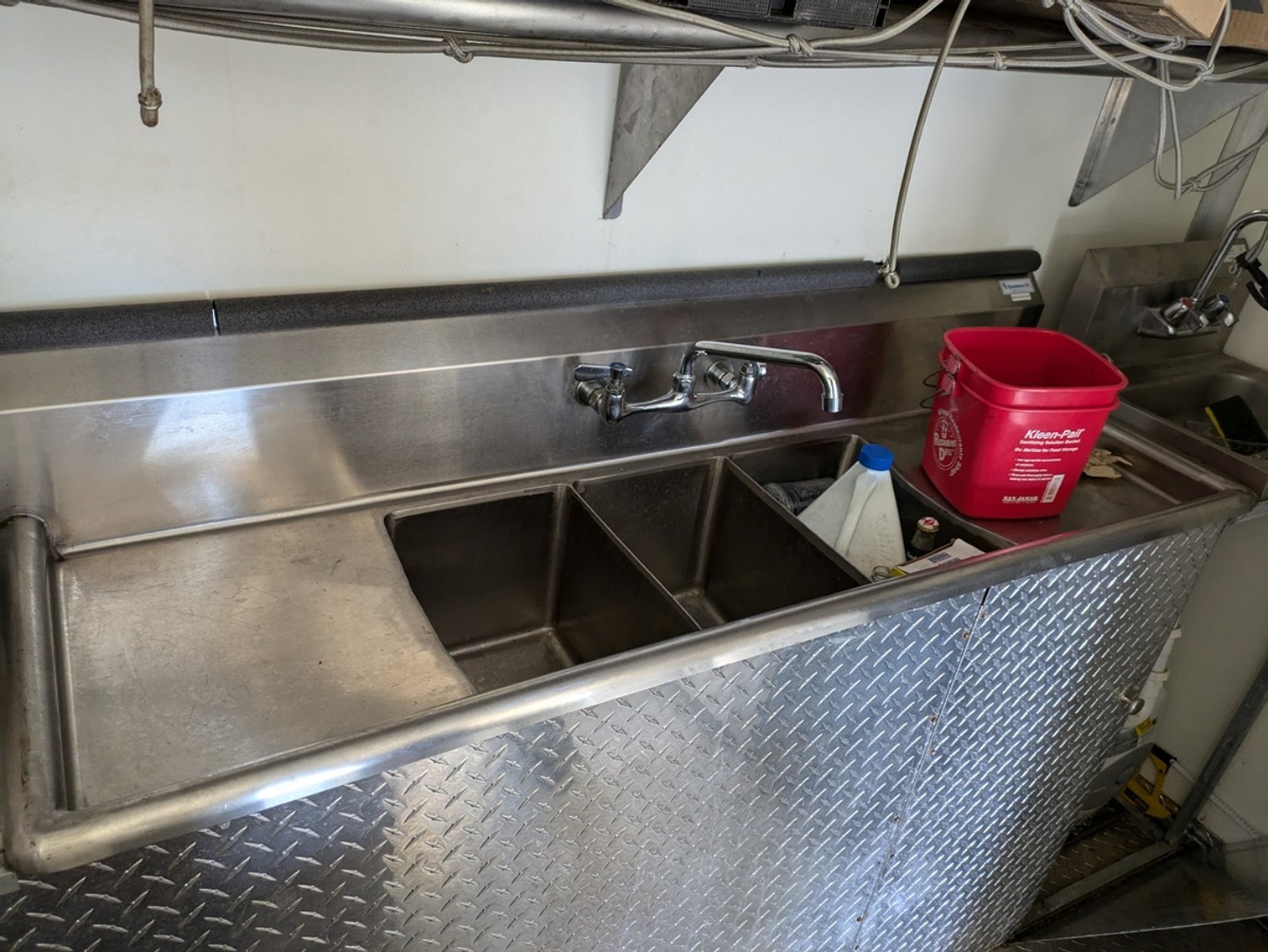 Image for 2003 Utilimaster Food Truck