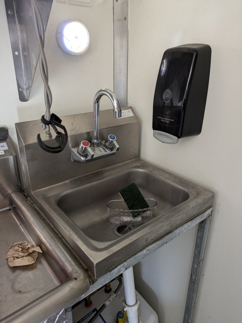 Image for 2003 Utilimaster Food Truck