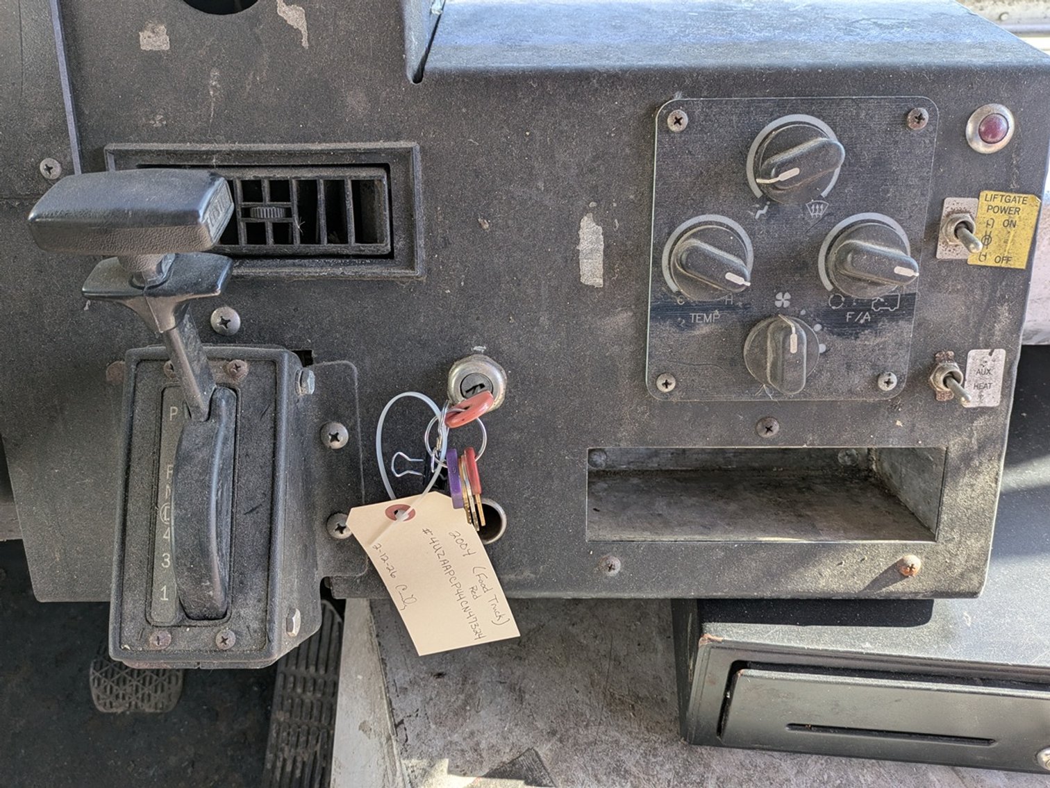 Image for 2004 Freightliner Food Truck