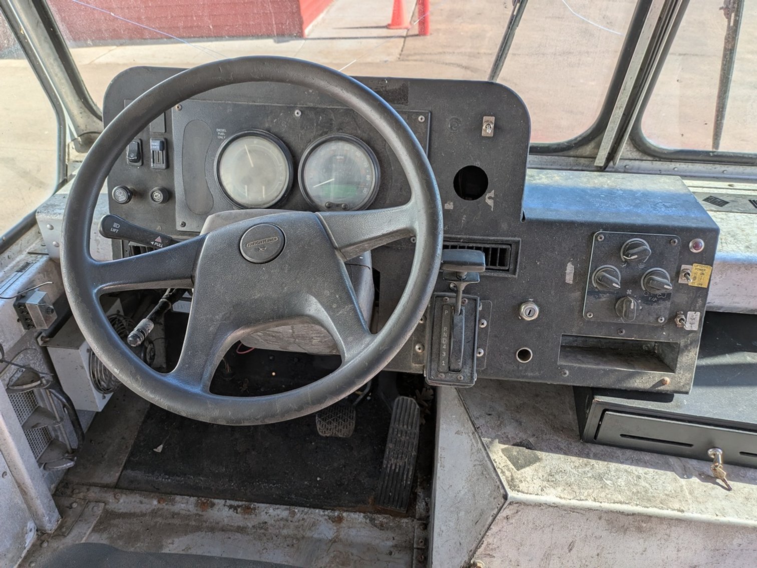 Image for 2004 Freightliner Food Truck