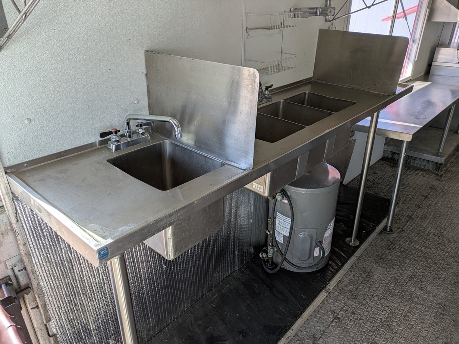 Image for 2004 Freightliner Food Truck