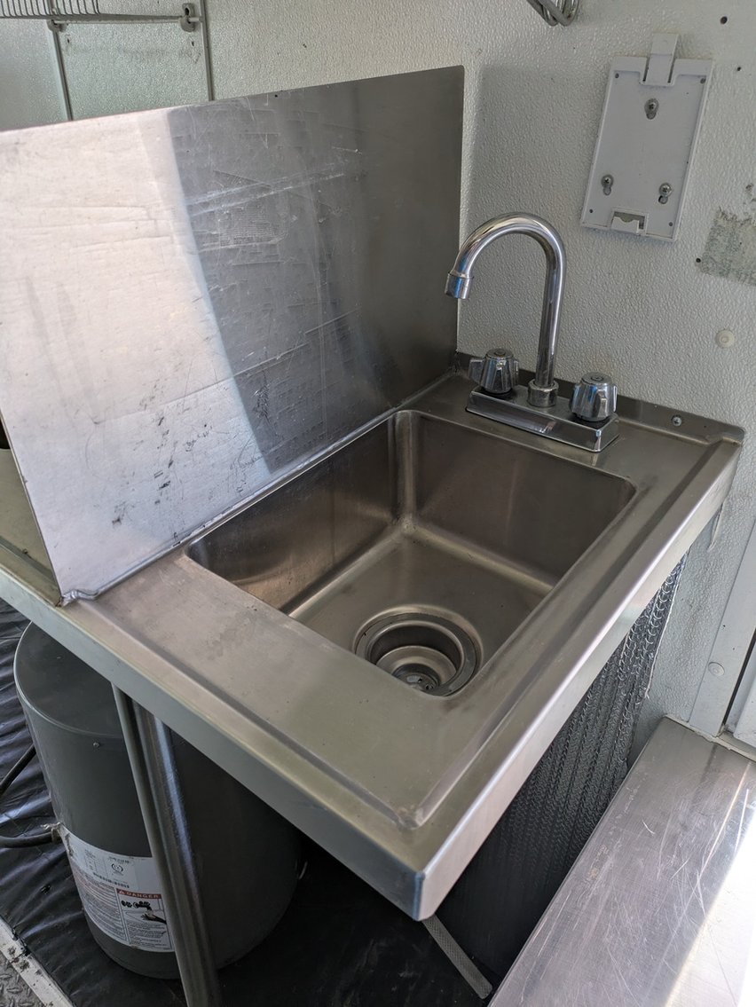 Image for 2004 Freightliner Food Truck