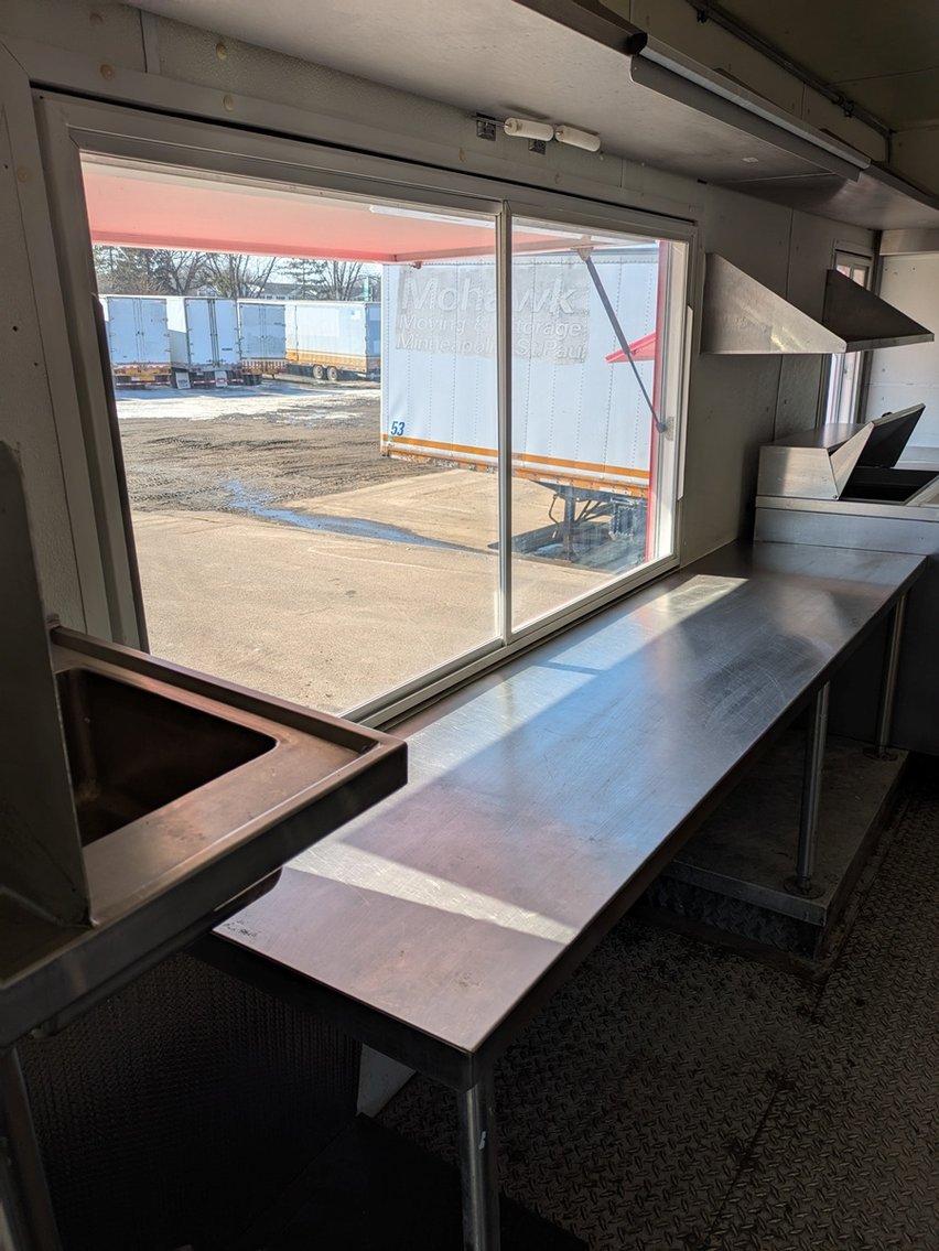 Image for 2004 Freightliner Food Truck