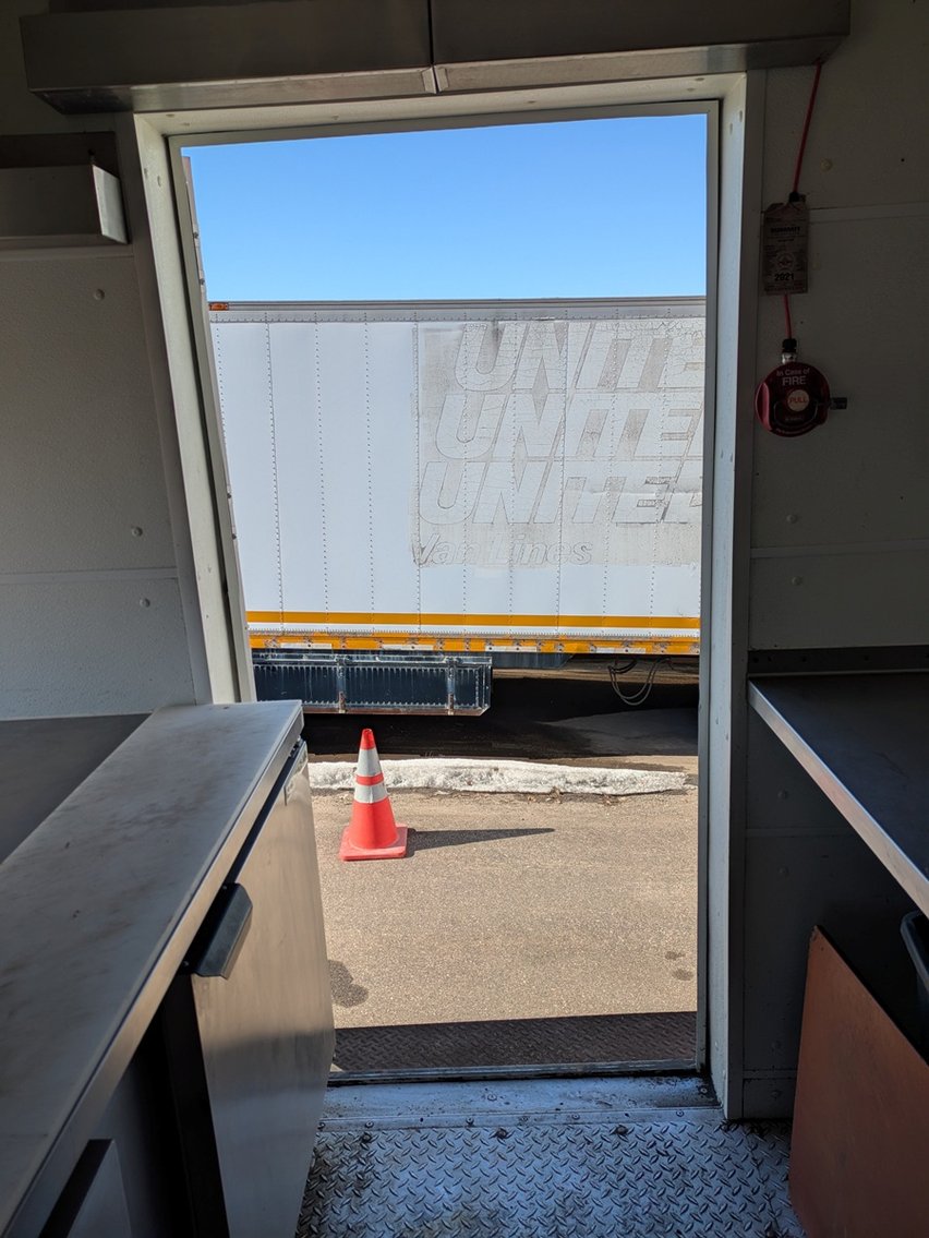 Image for 2004 Freightliner Food Truck