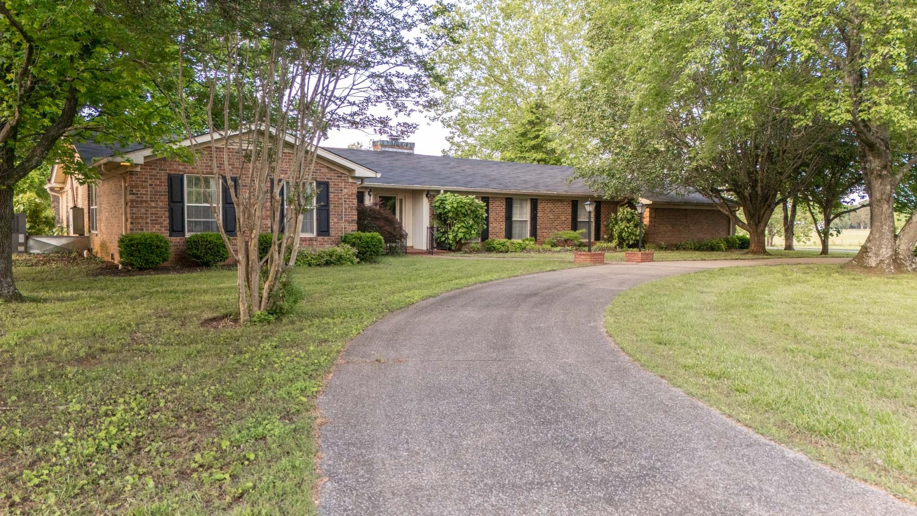 Image for 2402 River Road, Murfreesboro